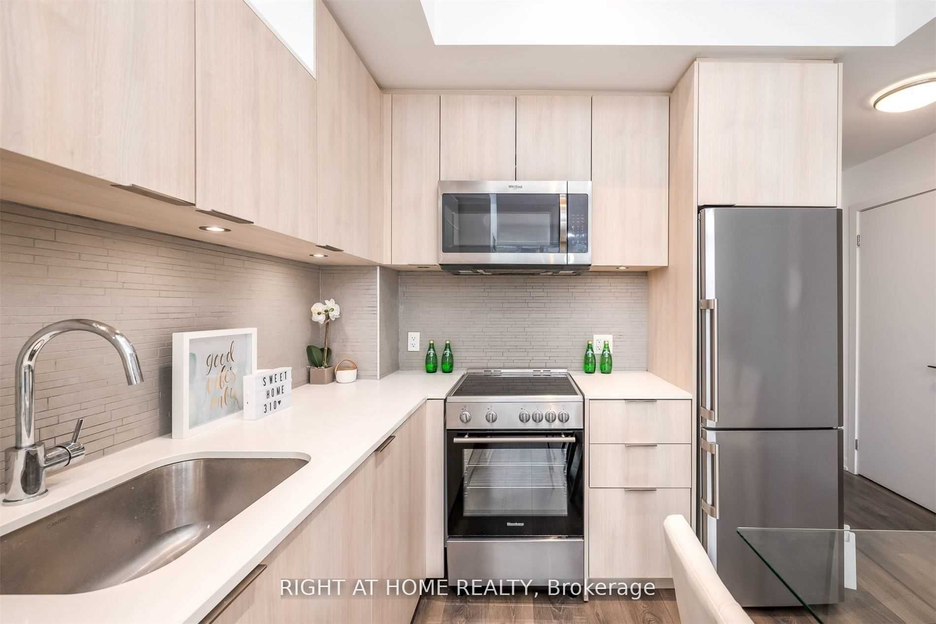 50 Forest Manor Road, Toronto, ON M2J 0E3 photo 3