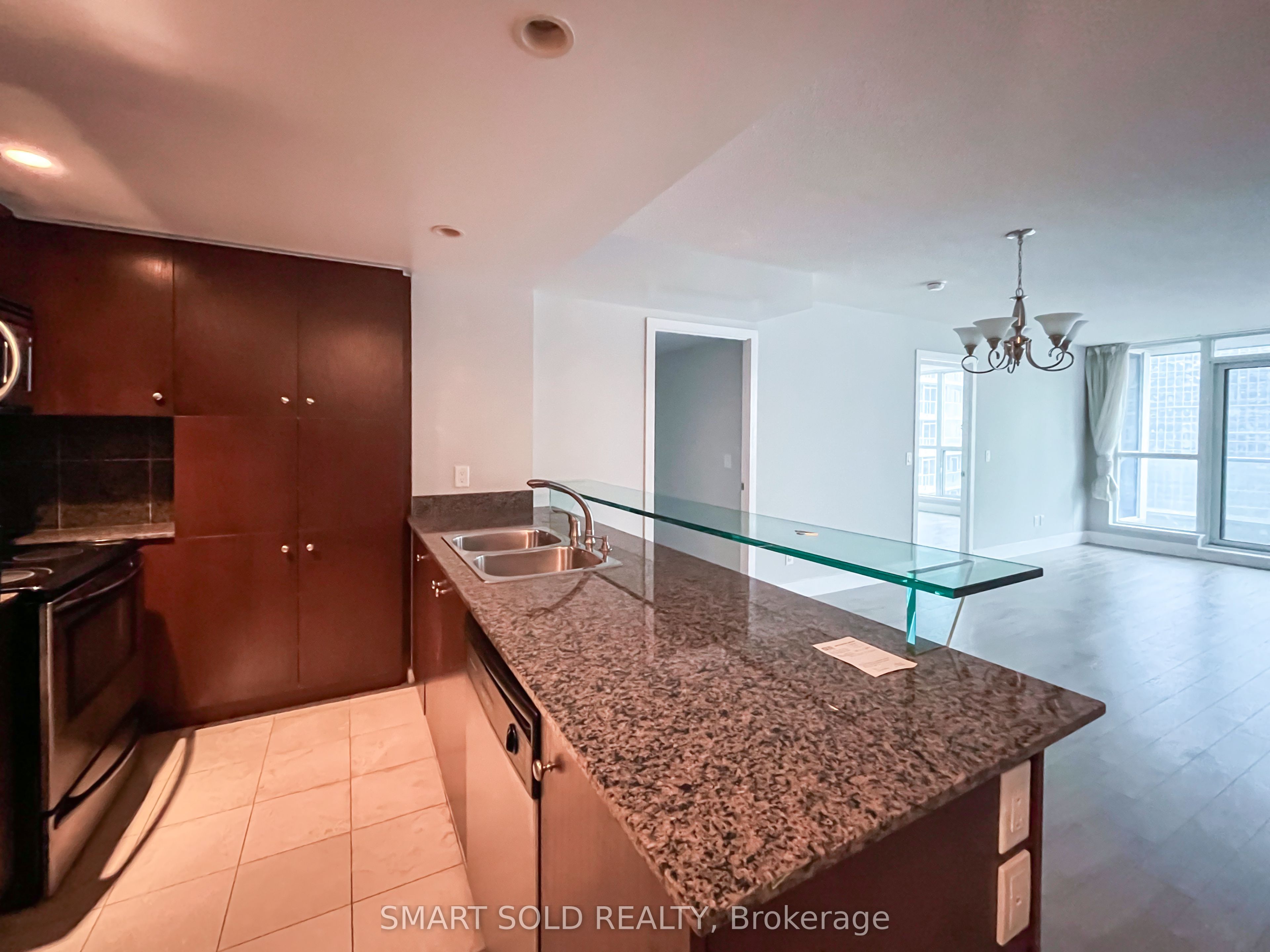208 Queens Quay W 1002, Toronto, ON M5J 2Y5 photo 5