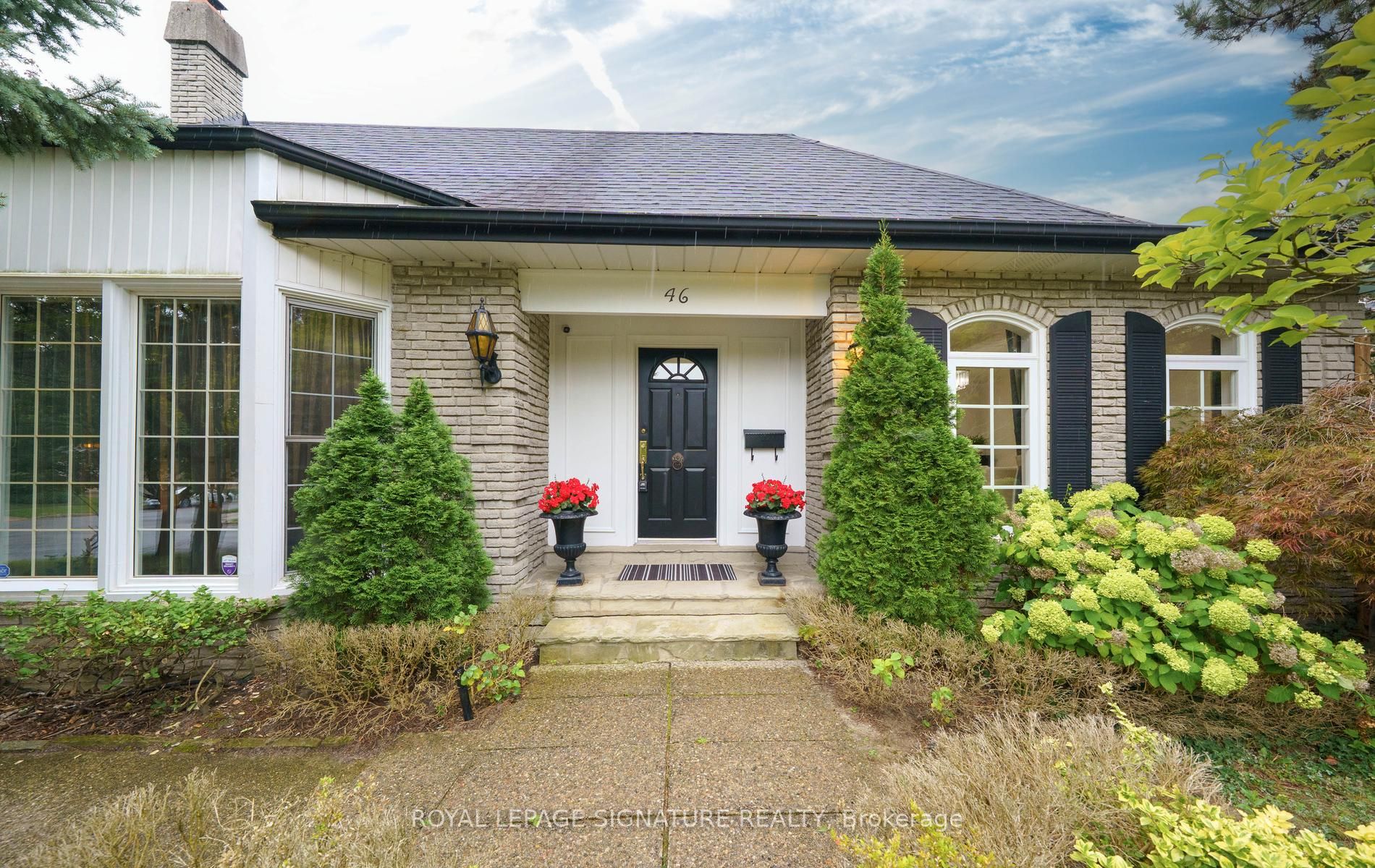 46 Caravan Drive, Toronto, ON M3B 1N3 photo 2