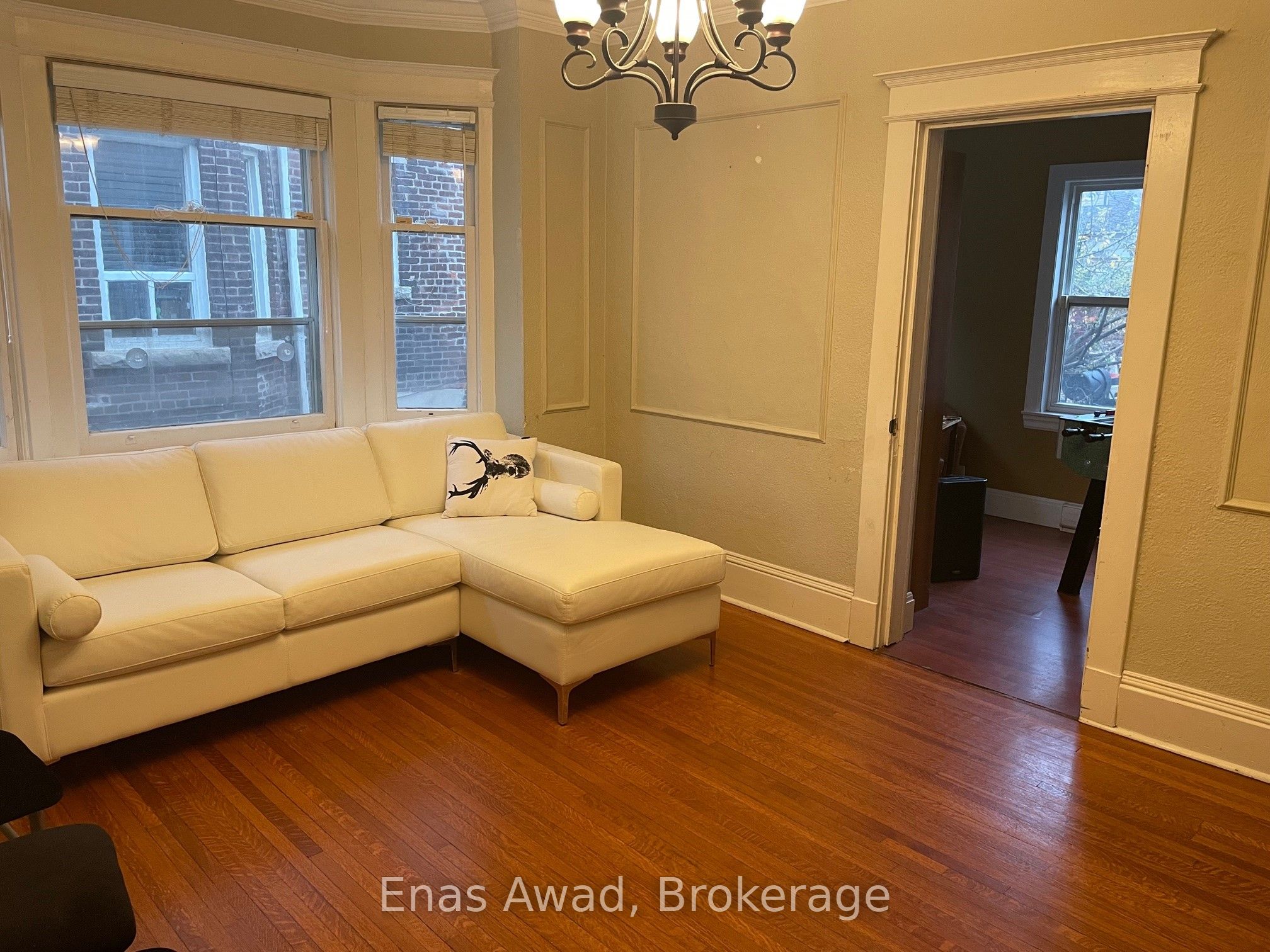 738 Manning Avenue, Toronto, ON M6G 2W4 photo 5