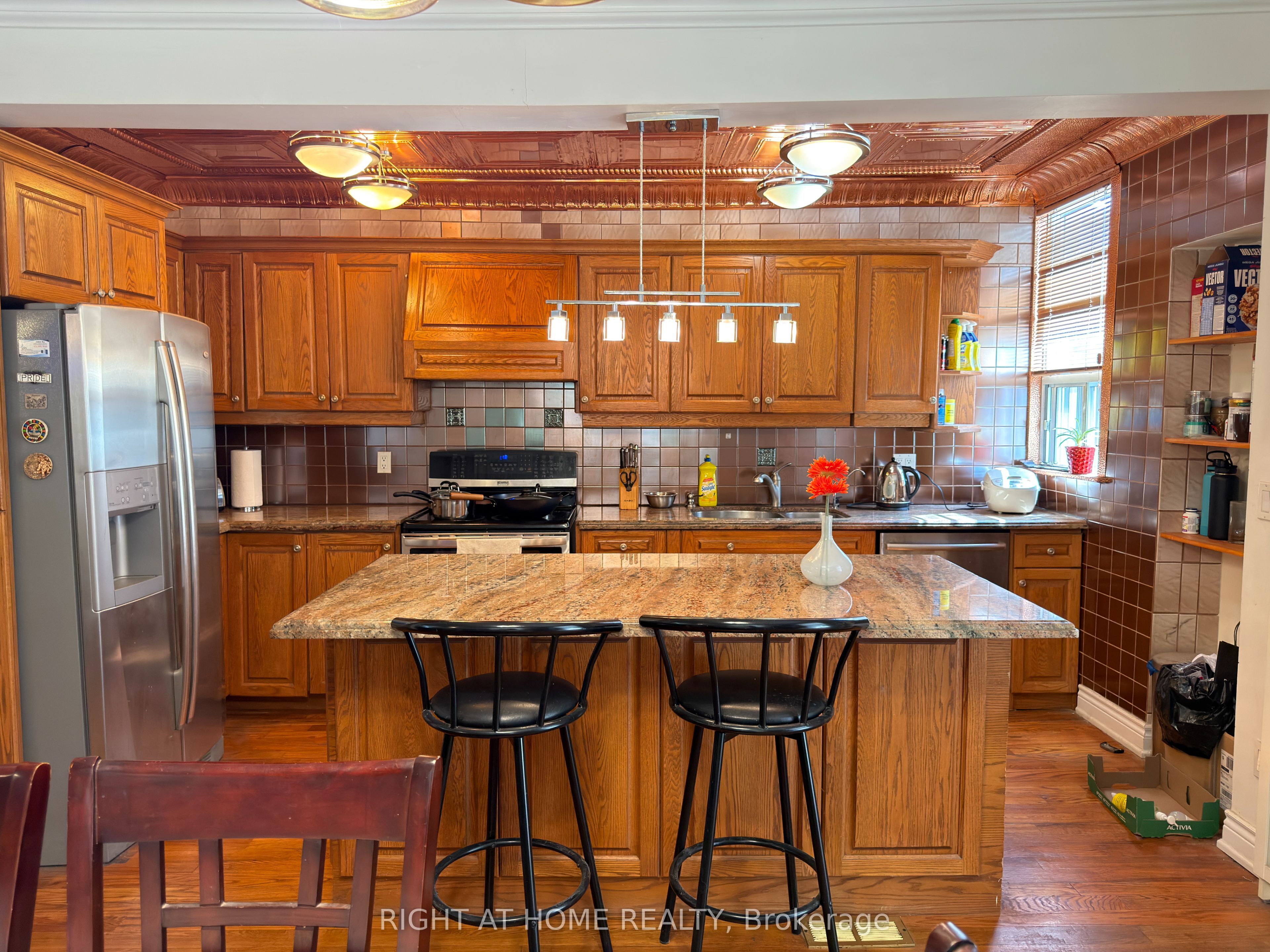 107 Melrose Avenue, Toronto, ON M5M 1Y8 photo 5