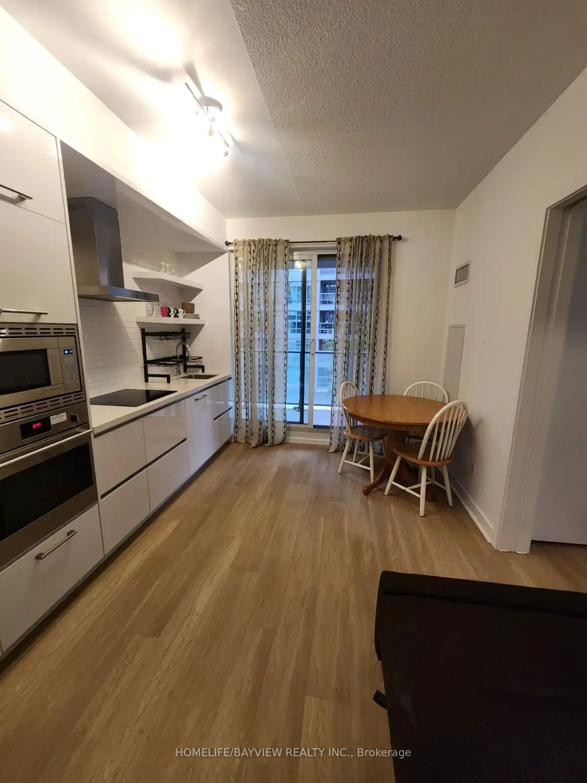 2221 yonge Street 406, Toronto, ON M4S 0B8 photo 2