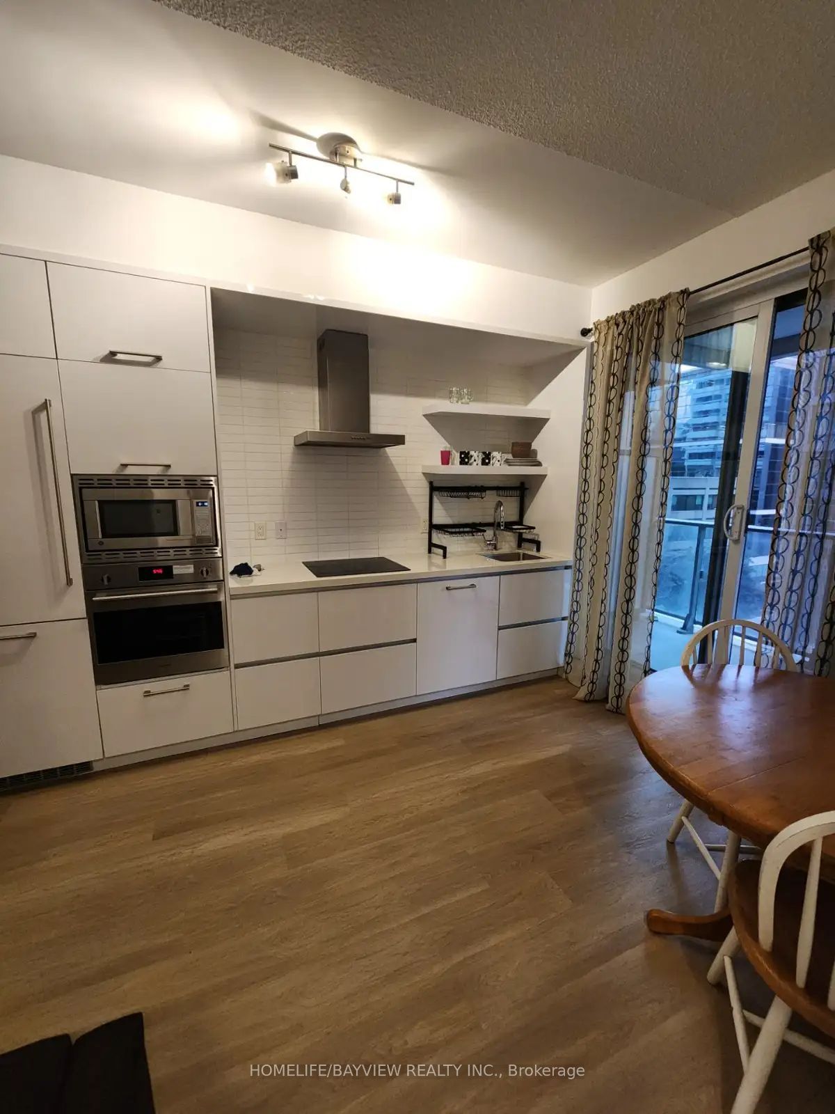2221 yonge Street 406, Toronto, ON M4S 0B8 photo 3