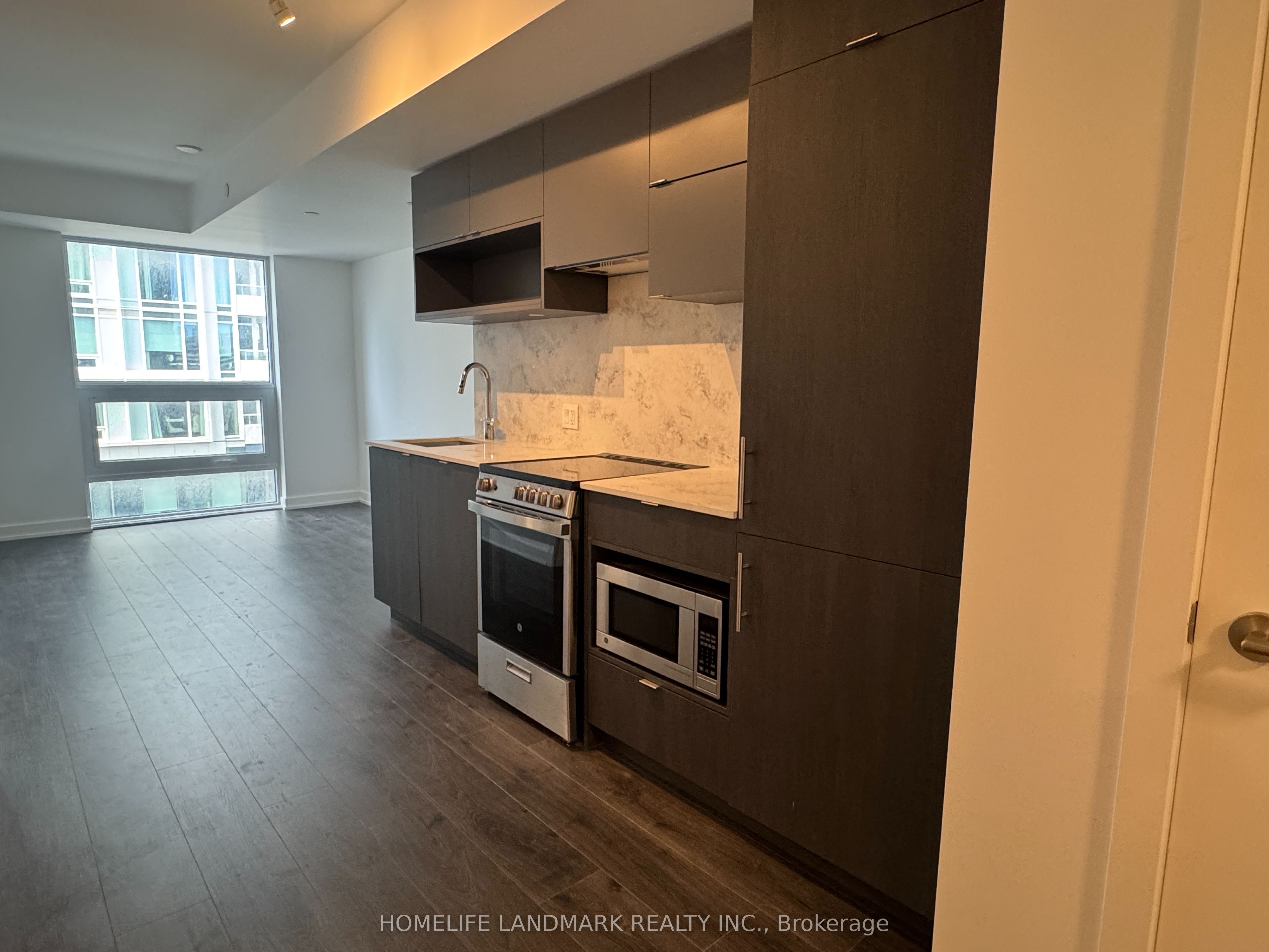 100 Queen Street E 1212, Toronto, ON M5C 0B5 photo 2