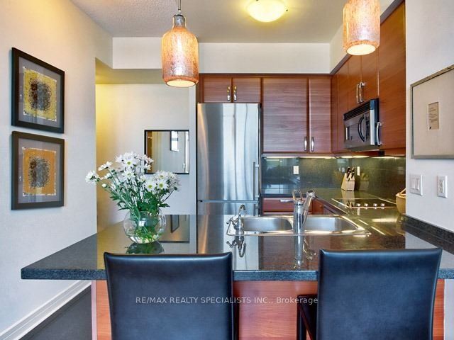 1 Avondale Avenue 501, Toronto, ON M2N 7J1 photo 5