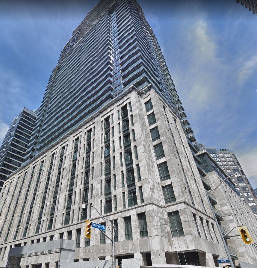 955 Bay Street 403, Toronto, ON M5S 0C6