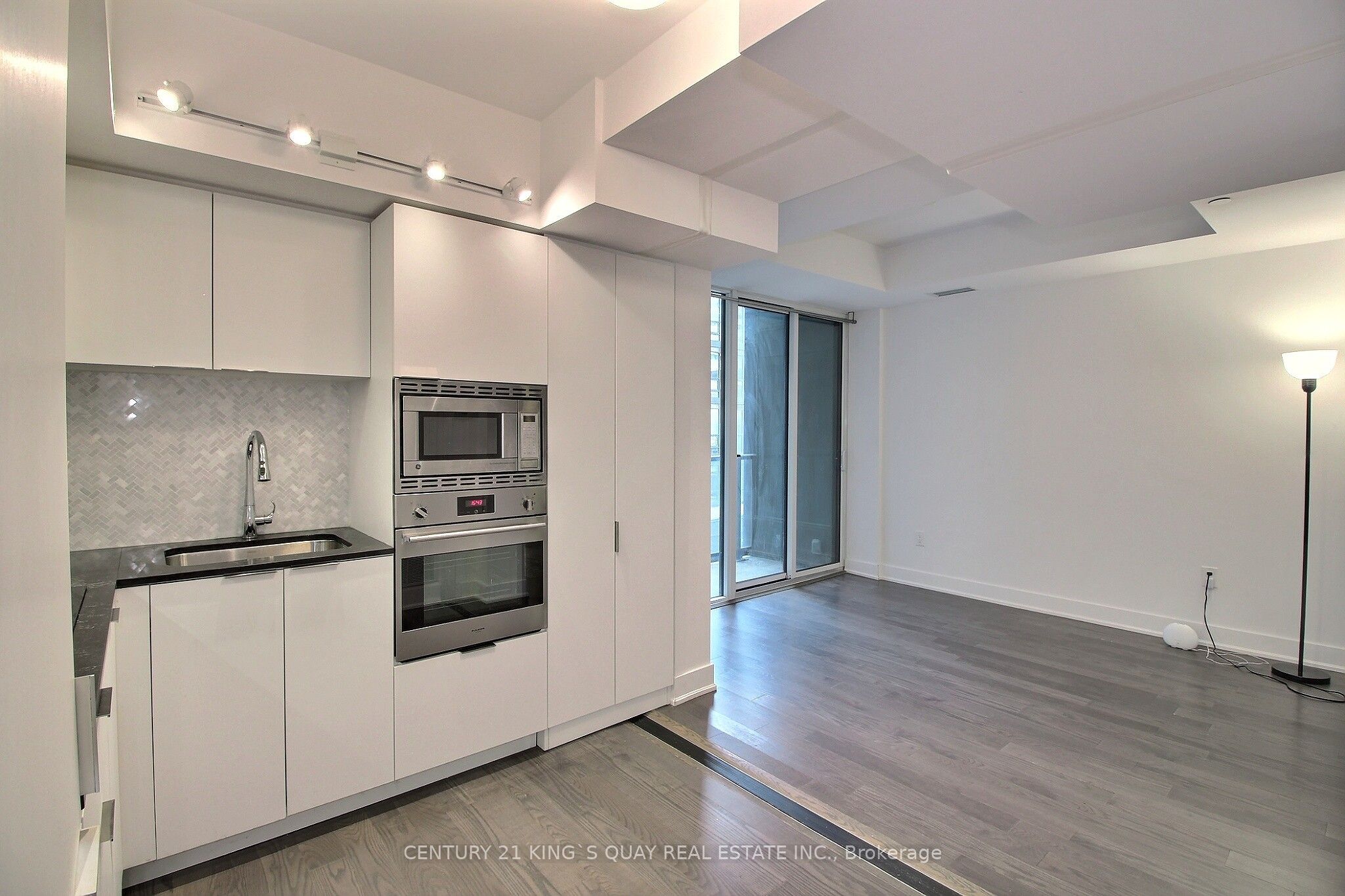 955 Bay Street 403, Toronto, ON M5S 0C6 photo 4