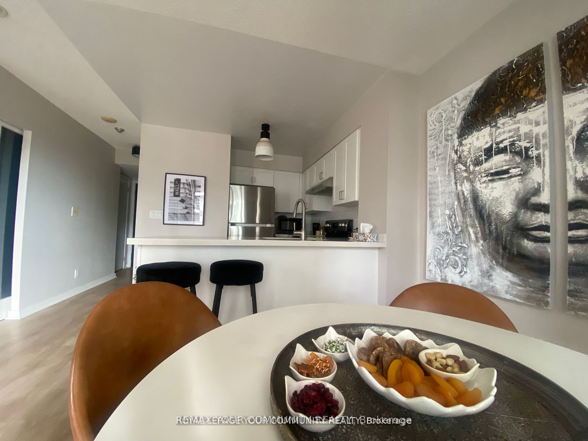 76 Shuter Street 1307, Toronto, ON M5B 1B4 photo 4