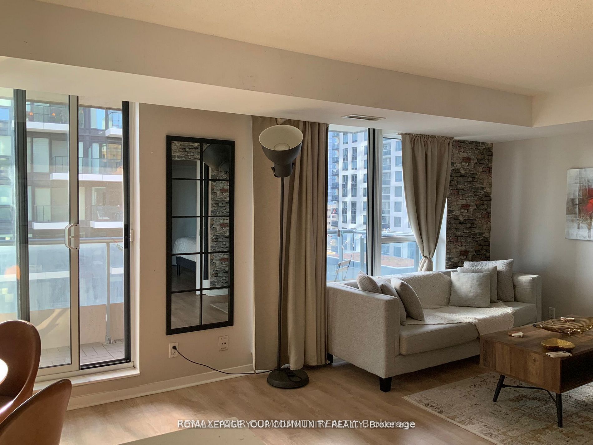 76 Shuter Street 1307, Toronto, ON M5B 1B4 photo 5