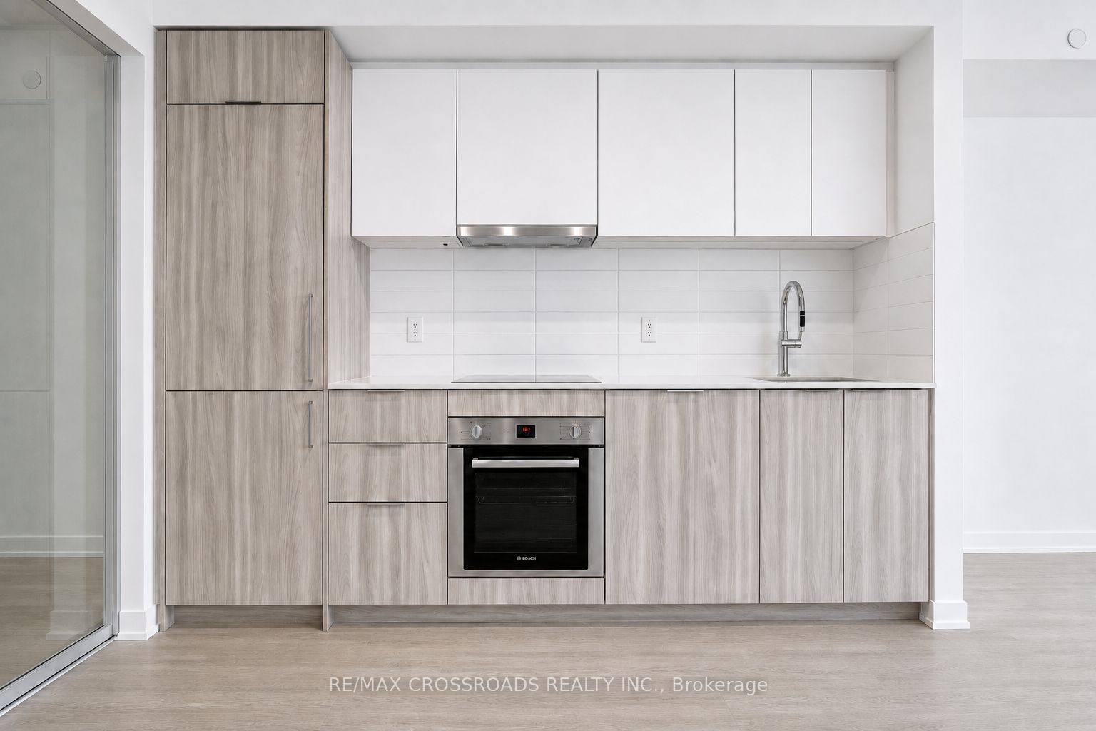 15 David Salomon Drive 1503, Toronto, ON M3C 1E7