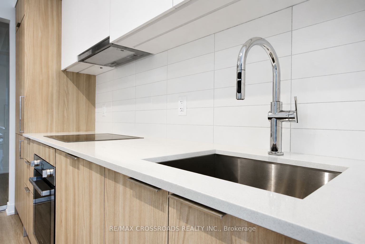 15 David Salomon Drive 1503, Toronto, ON M3C 1E7 photo 3