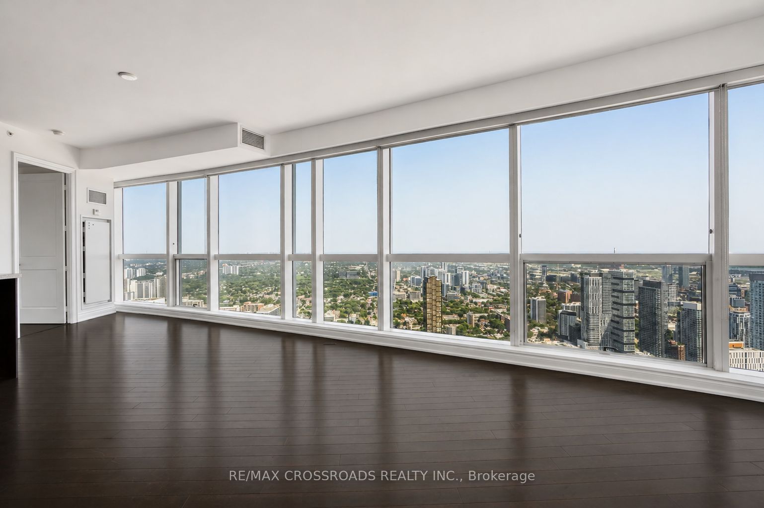 388 Yonge Street 6107, Toronto, ON M5B 0A4 photo 5