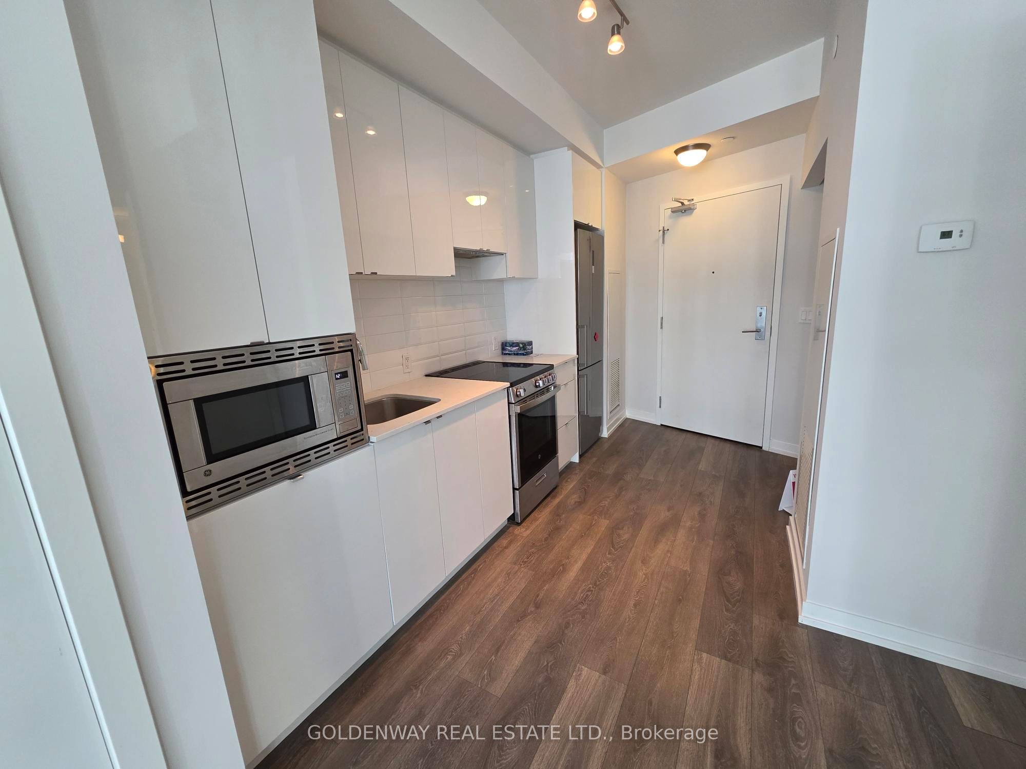 49 East Liberty Street 1211, Toronto, ON M6K 0B2 photo 3