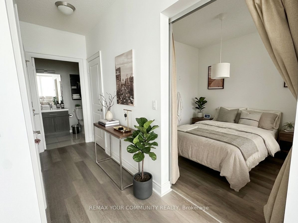 28 Ted Rogers Way 3712, Toronto, ON M4Y 2J4 photo 5