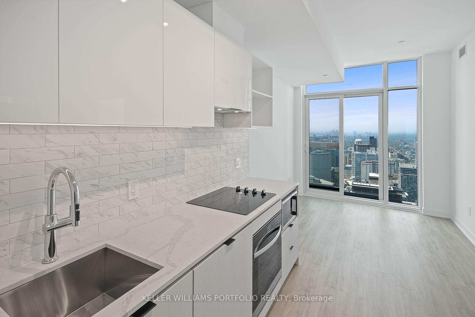 252 Church Street PH16, Toronto, ON M5B 0E6 photo 4