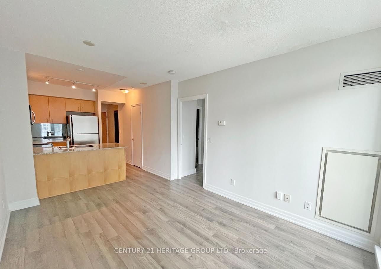 8 Scollard Street 1305, Toronto, ON M5R 1E9 photo 4