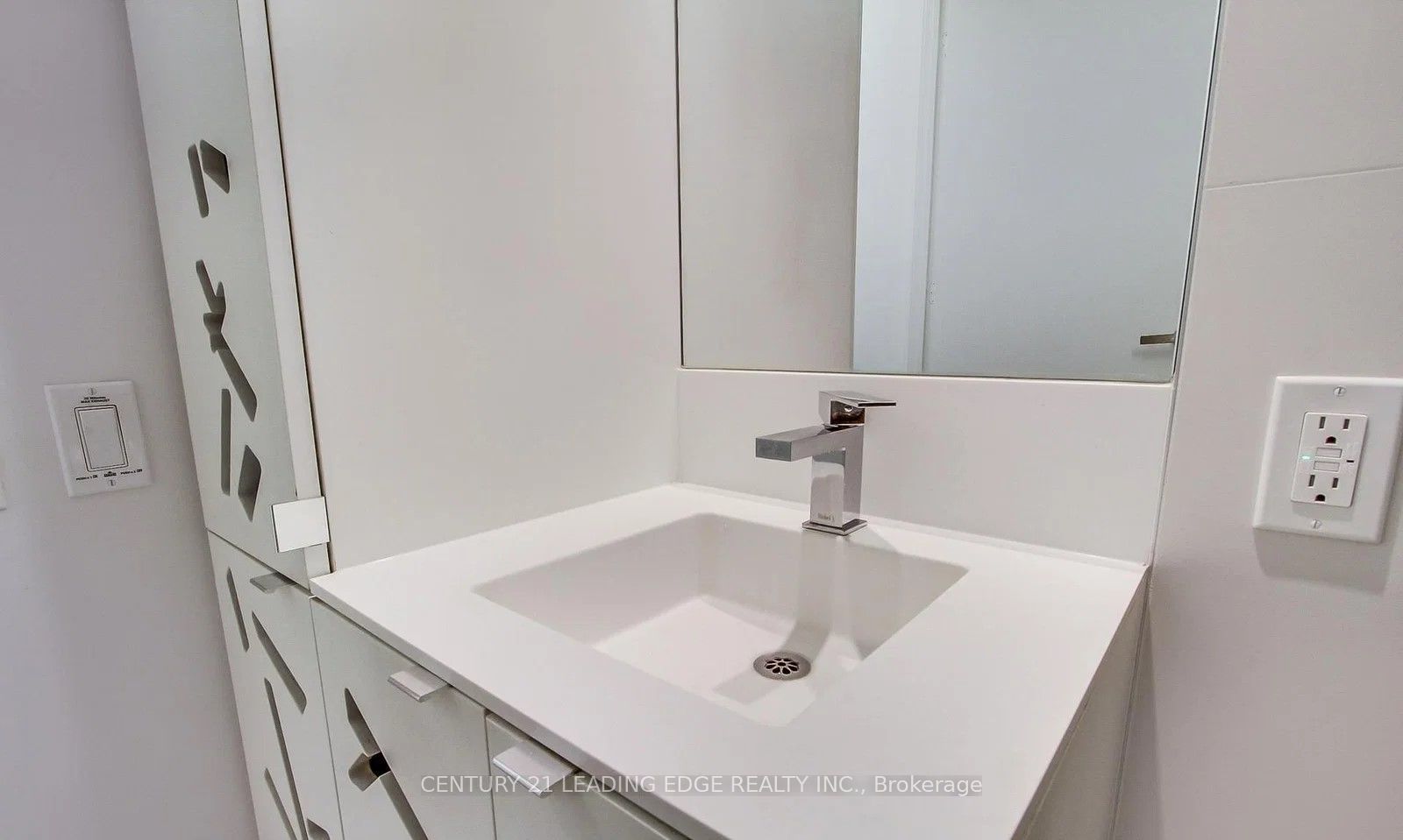 125 Peter Street 2512, Toronto, ON M5V 0M2 photo 5