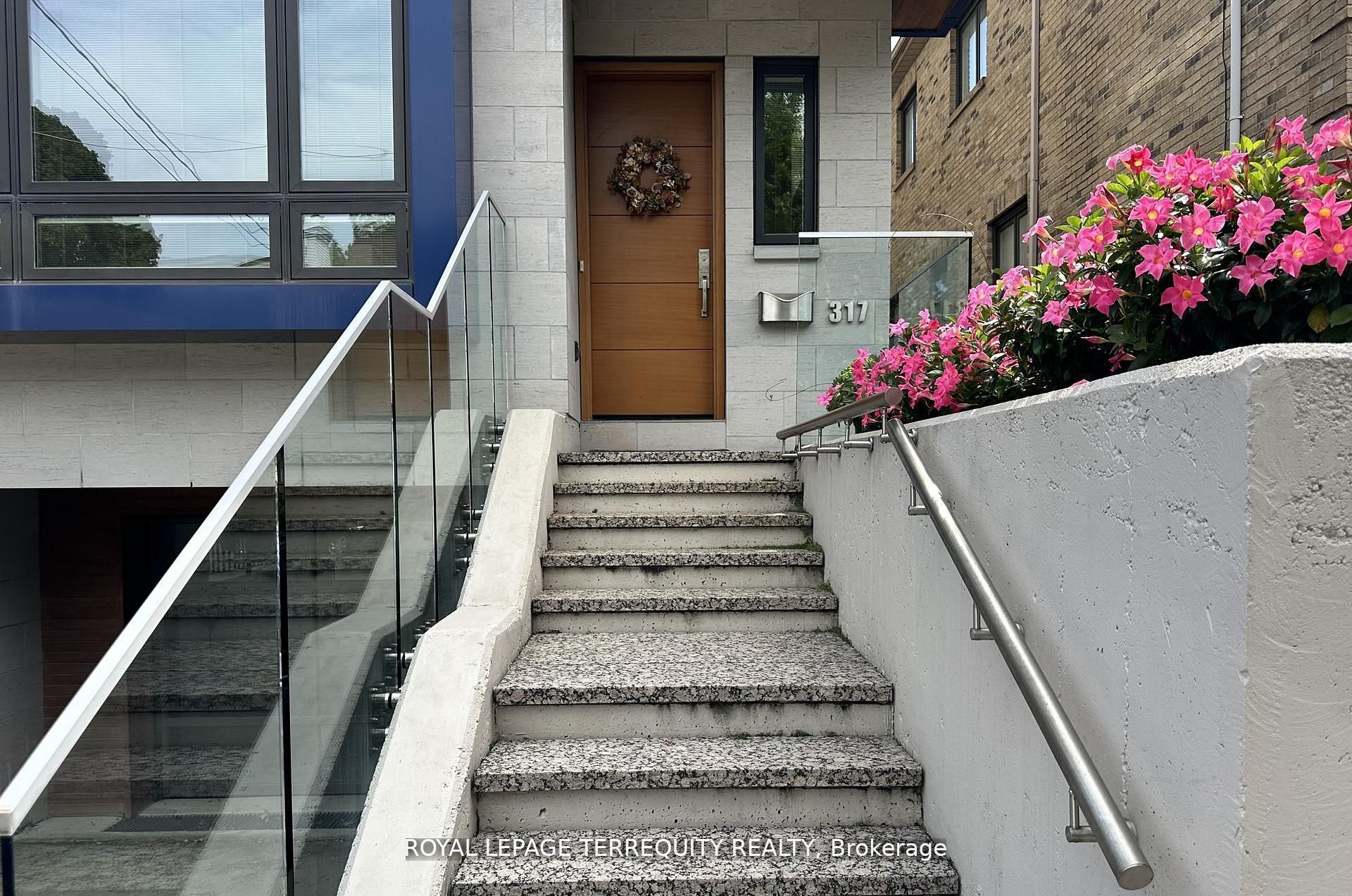 317 Keewatin Avenue, Toronto, ON M4P 2A4 photo 2