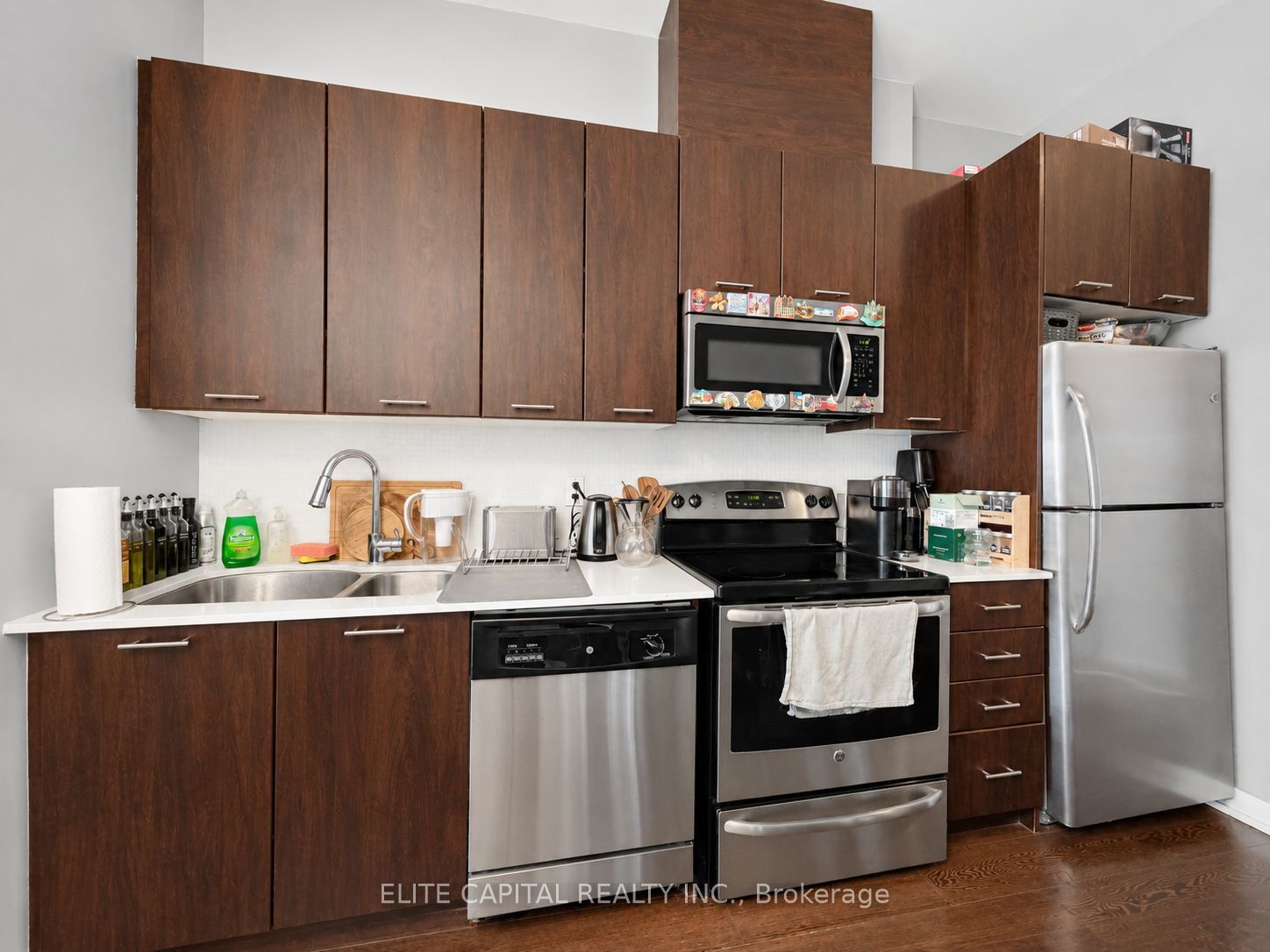 20 Bruyeres Mews 628, Toronto, ON M5V 0G8 photo 3