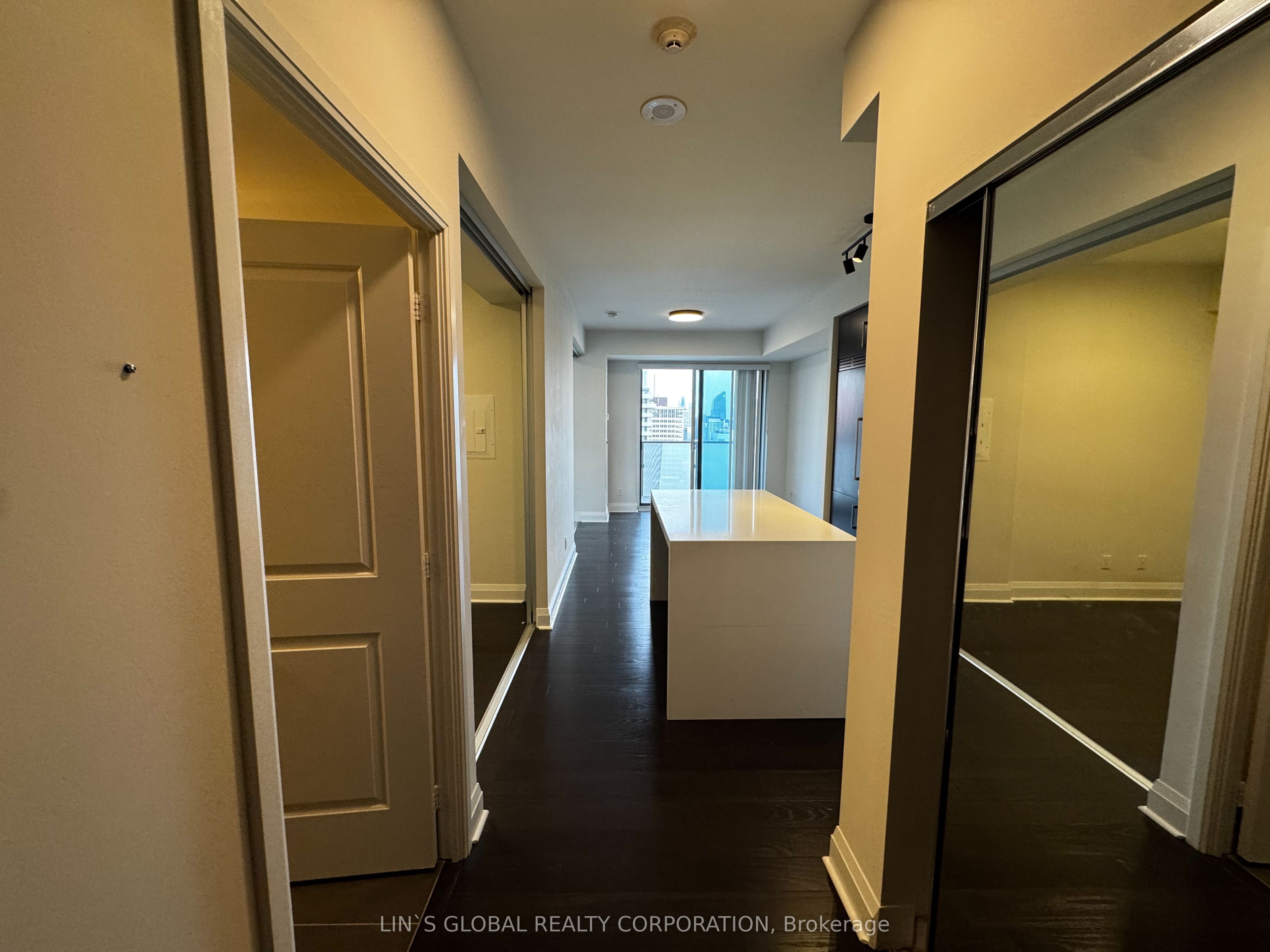 1080 Bay Street 2903, Toronto, ON M5S 0A5