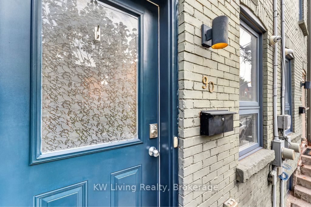 90 Mitchell Avenue, Toronto, ON M6J 1B9 photo 2