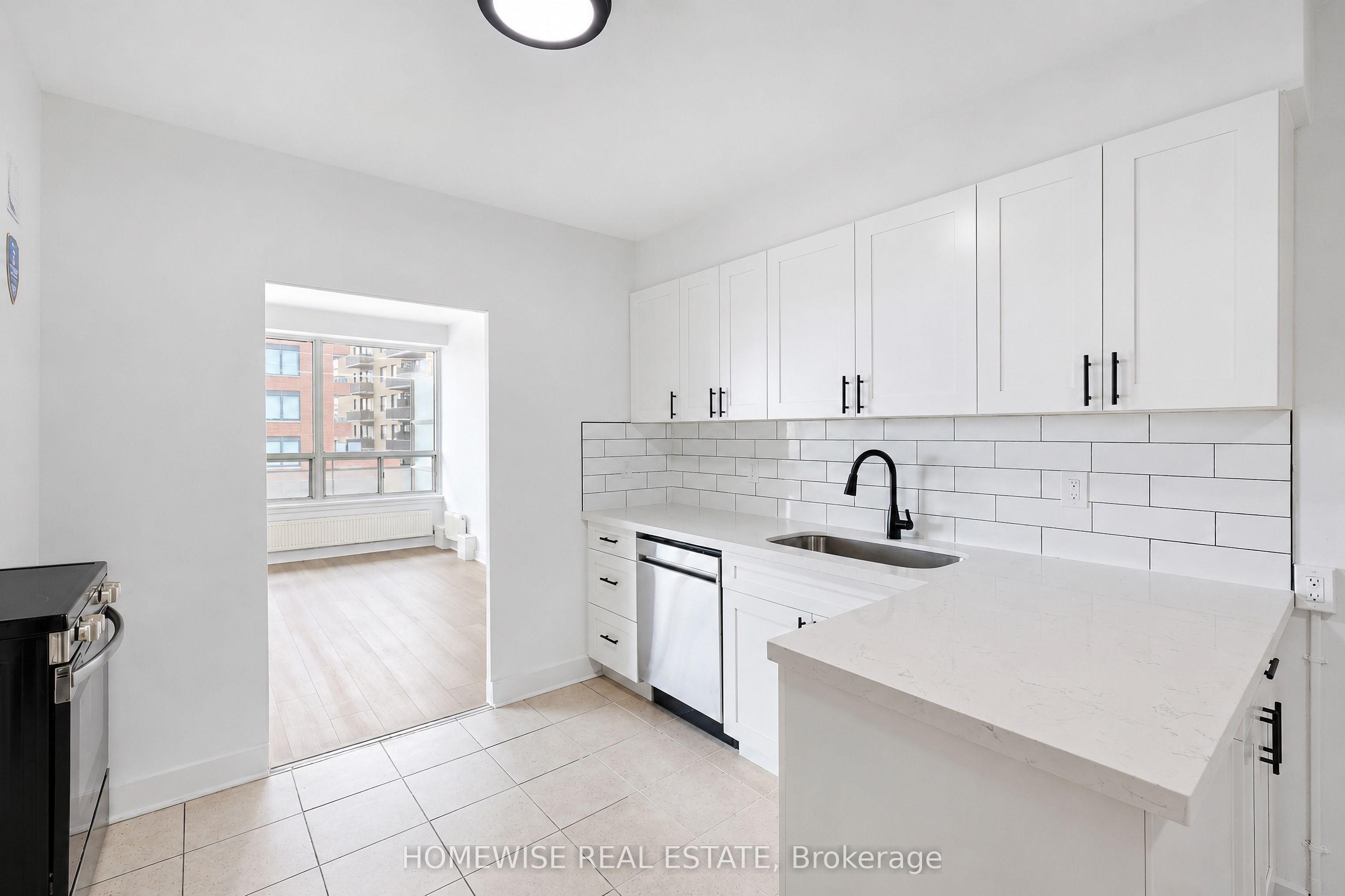 2500 Bathurst Street 307, Toronto, ON M6B 2Y8 photo 2