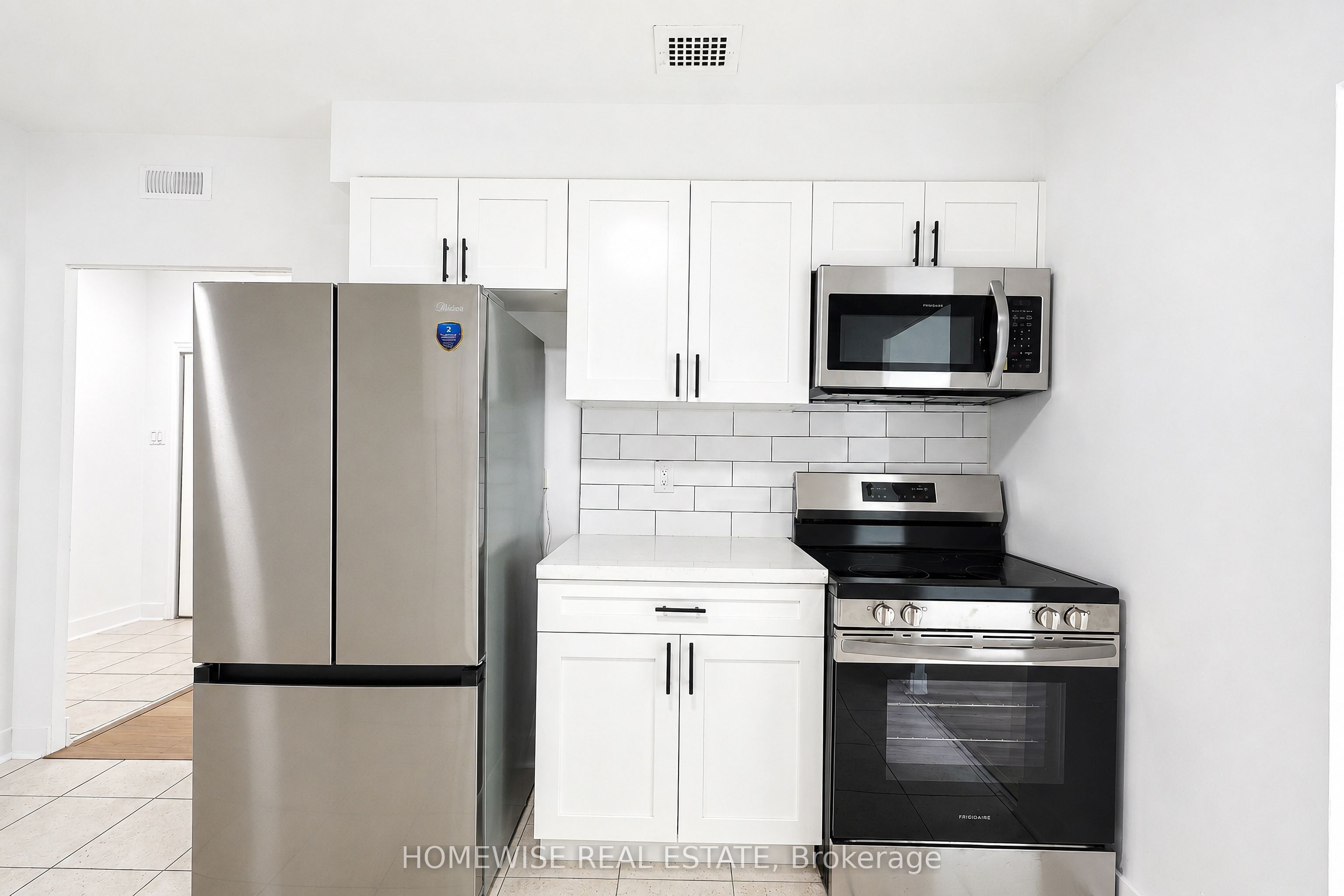 2500 Bathurst Street 307, Toronto, ON M6B 2Y8 photo 4