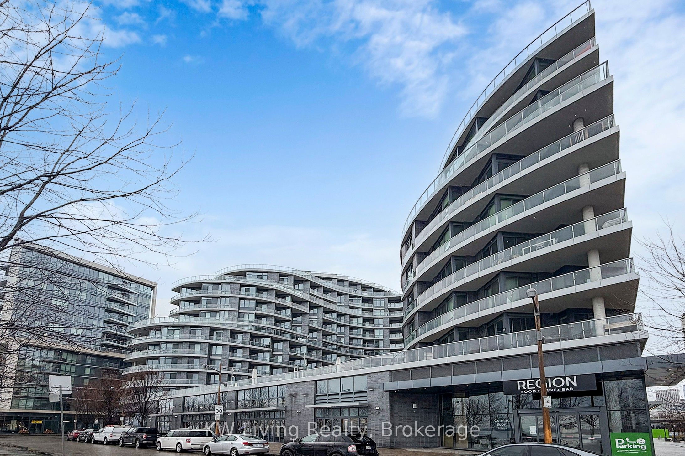1 Edgewater Drive GPH 12, Toronto, ON M5A 0L1 photo 3