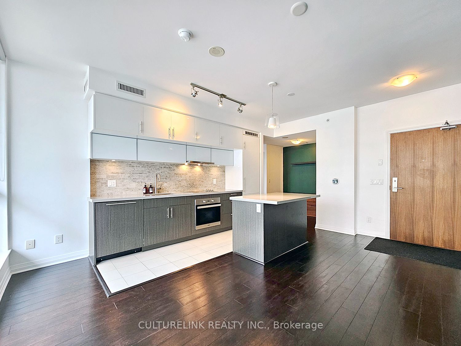 8 Mercer Street 1712, Toronto, ON M5V 0C4 photo 5