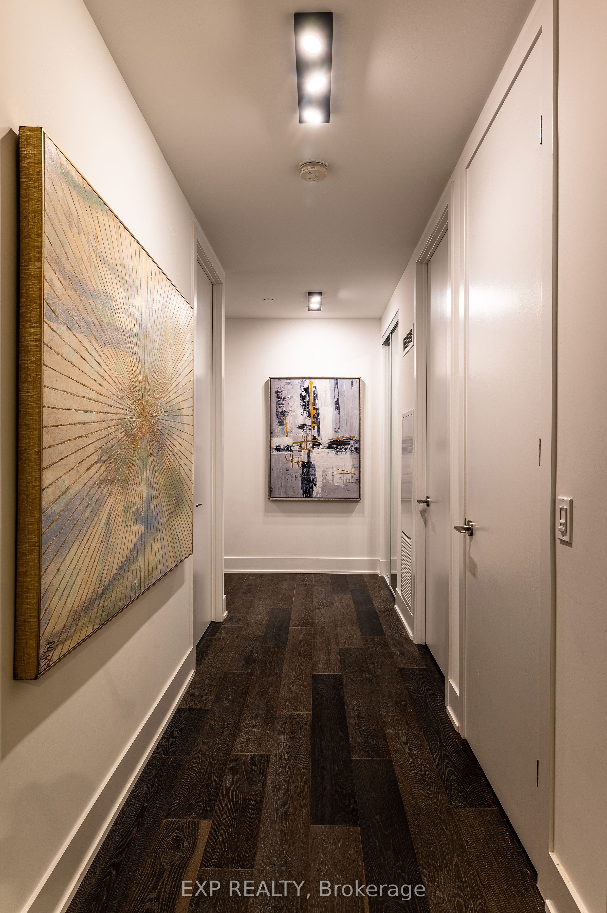 38 Iannuzzi Street PH03, Toronto, ON M5V 0S2 photo 5