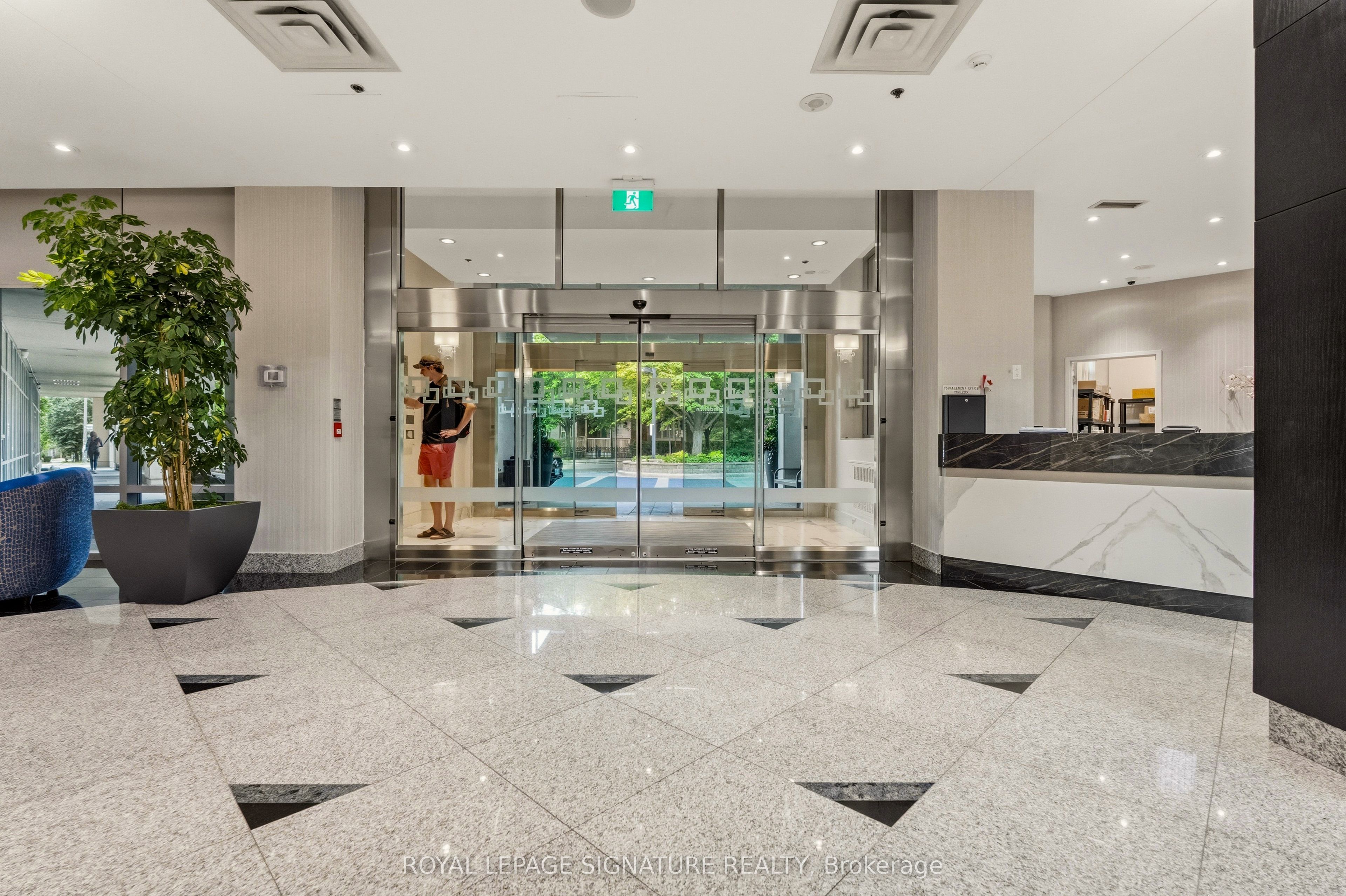 16 Harrison Garden Boulevard 1609, Toronto, ON M2N 7J6 photo 5