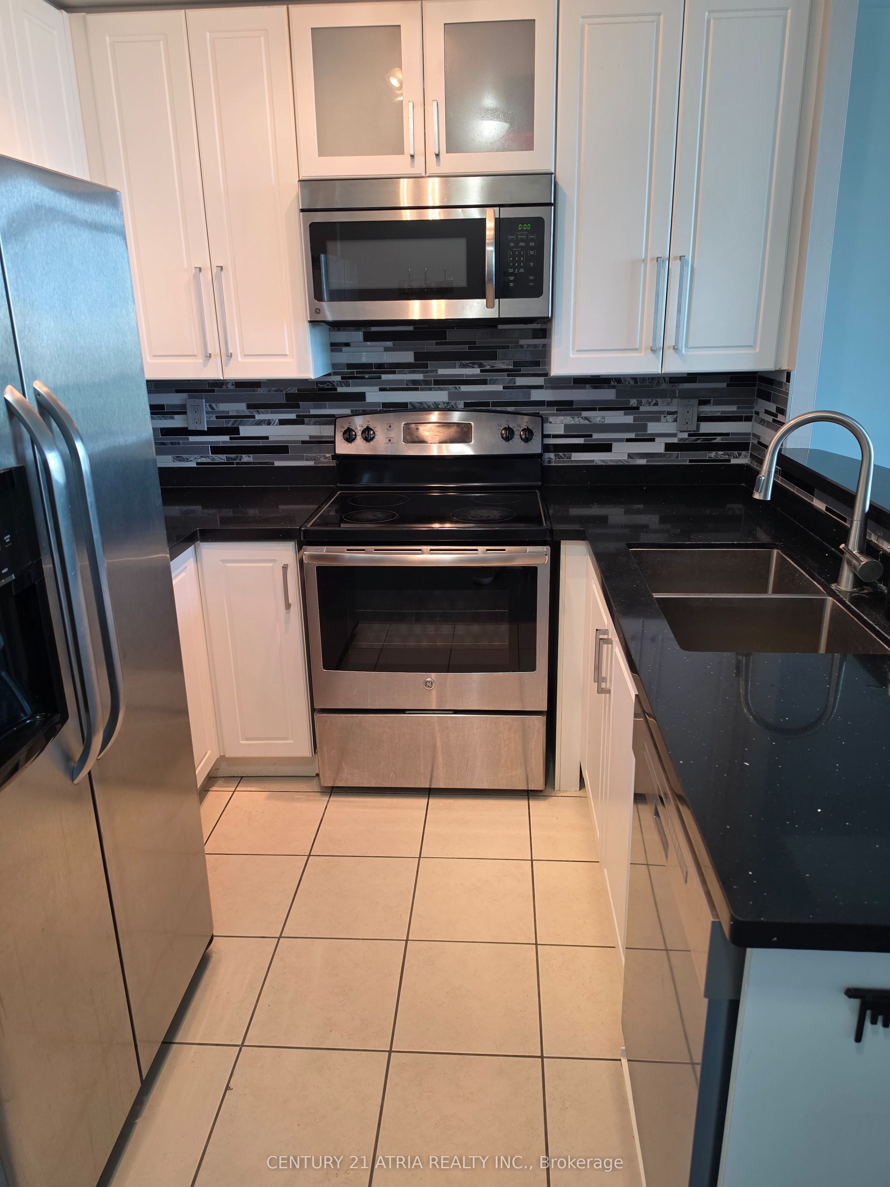 7 Lorraine Drive 2502, Toronto, ON M2N 7H2 photo 2