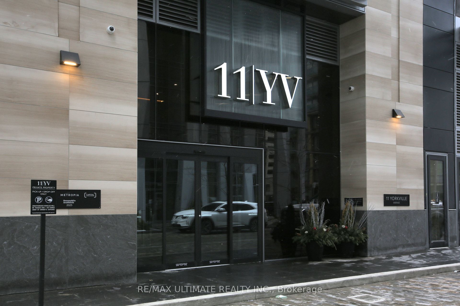 11 Yorkville Avenue 1713, Toronto, ON M4W 0B7