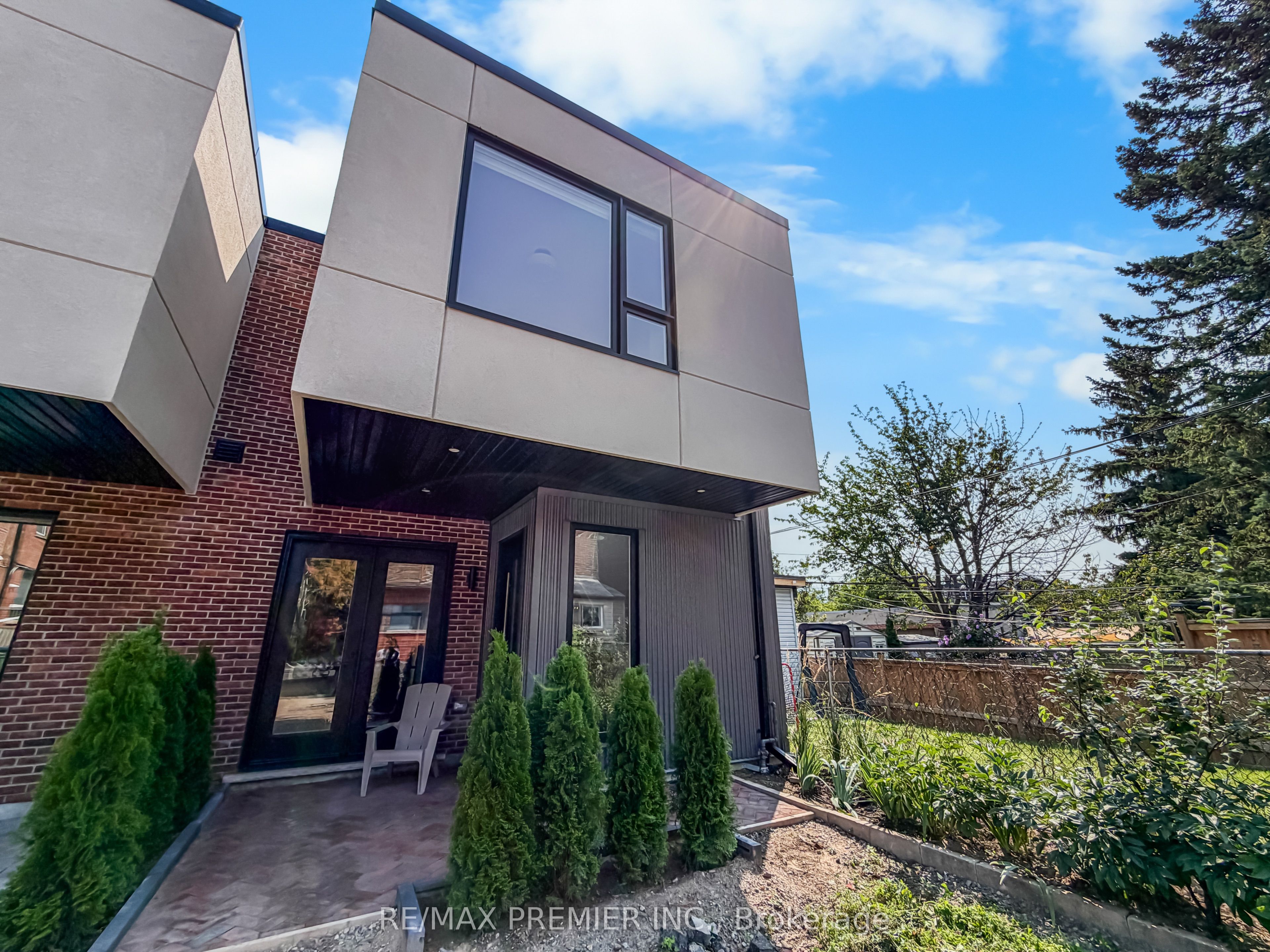 755 Dufferin Street Garden Suite, Toronto, ON M6H 3K5