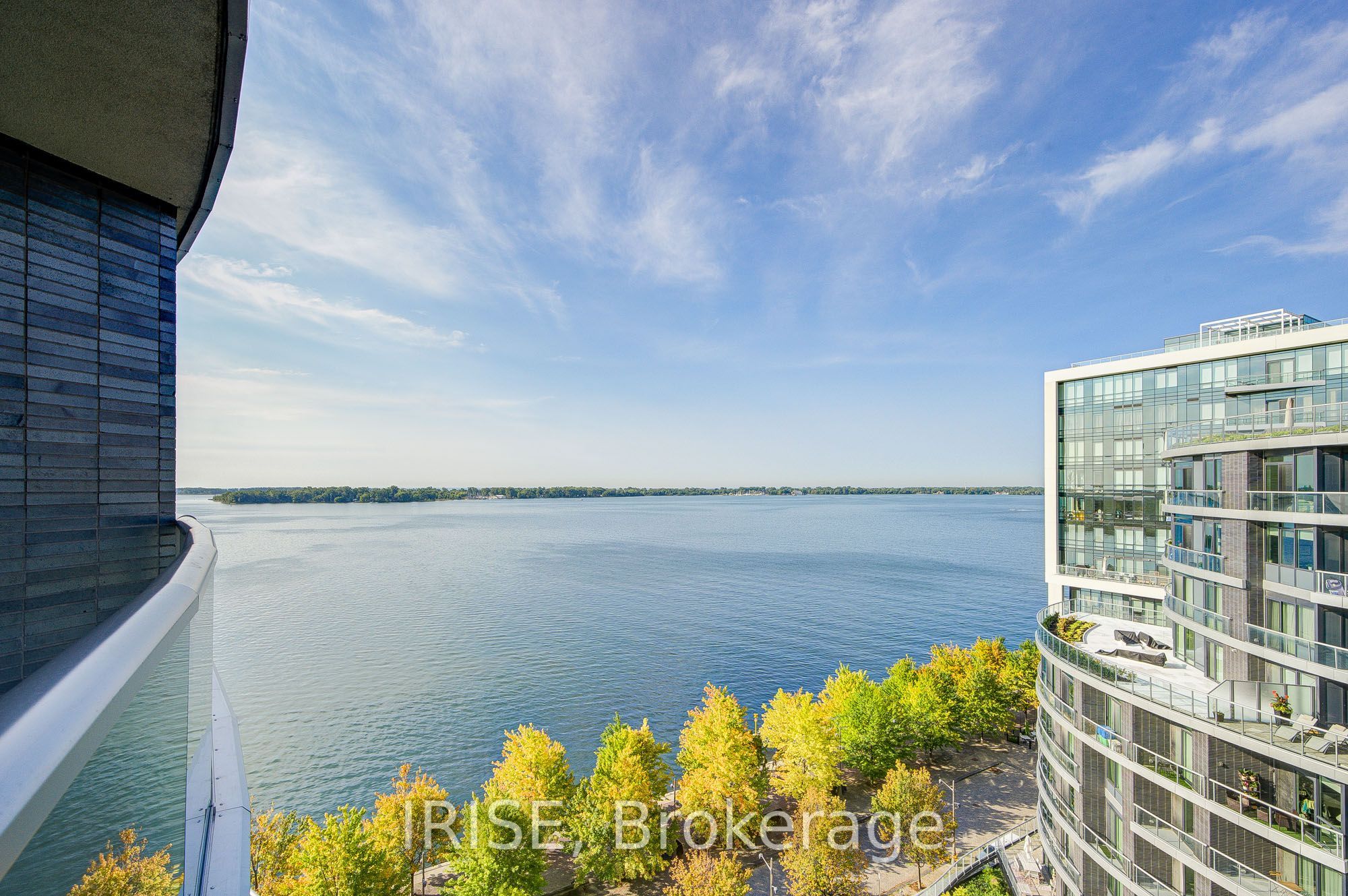 1 Edgewater Drive PH13, Toronto, ON M5A 0L1
