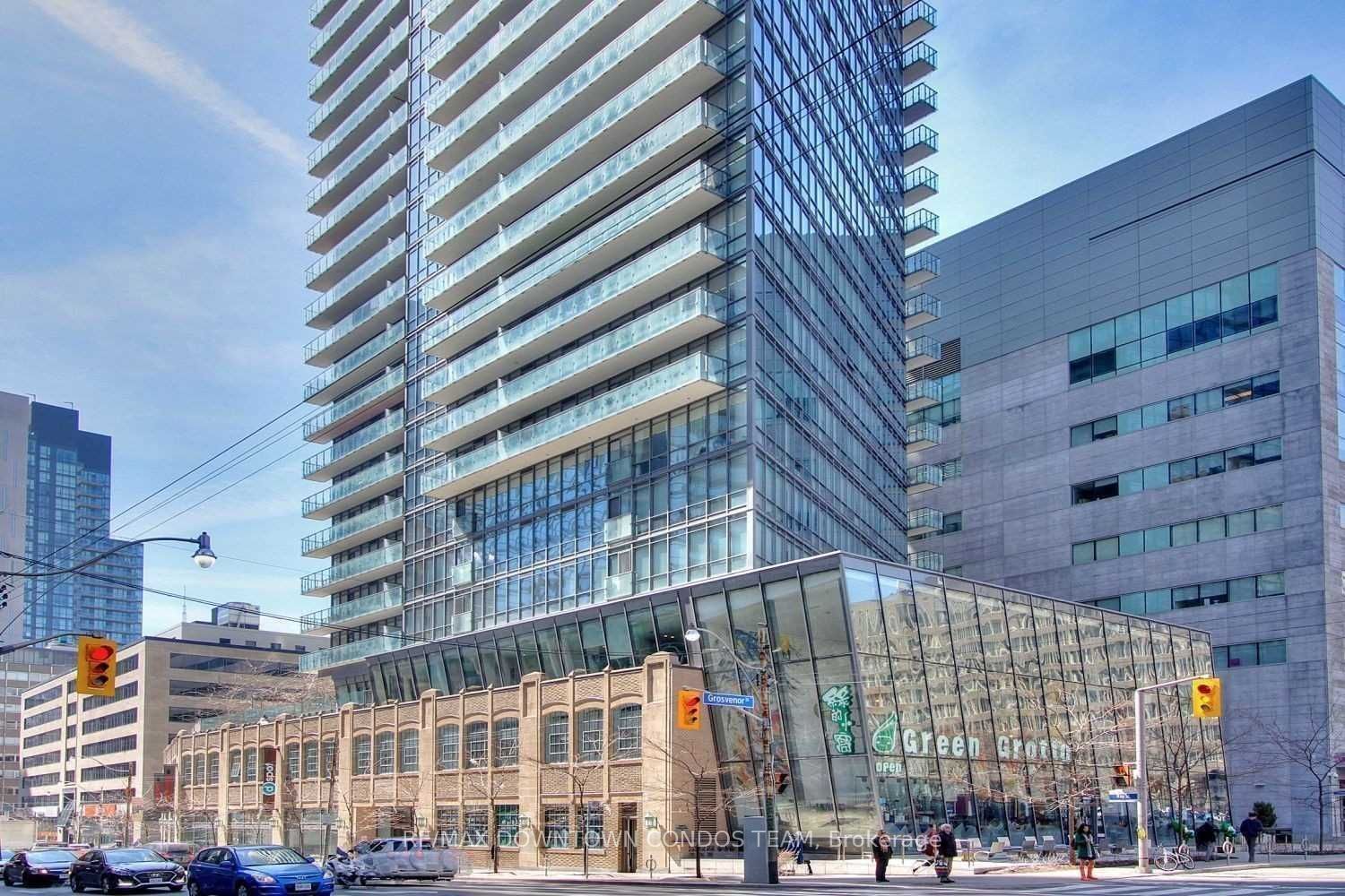 832 Bay Street 4401, Toronto, ON M5S 1Z6 photo 2
