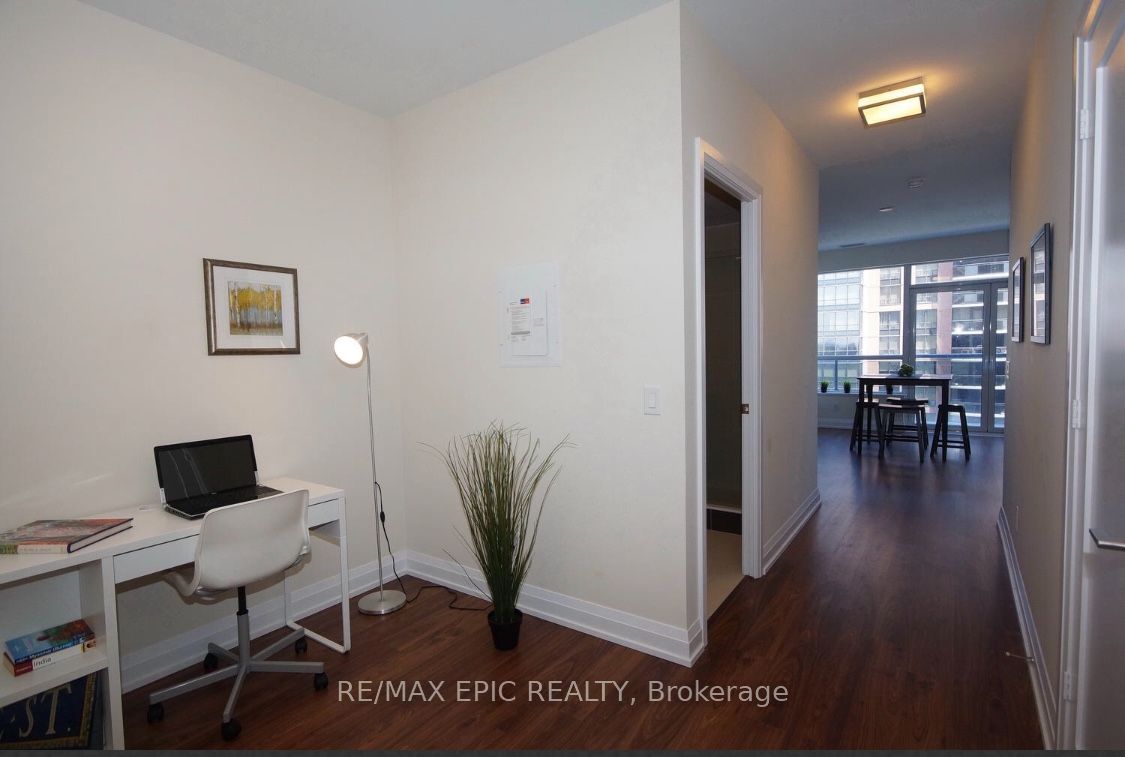 5 Sheppard Avenue E 1824, Toronto, ON M2N 0G4 photo 3
