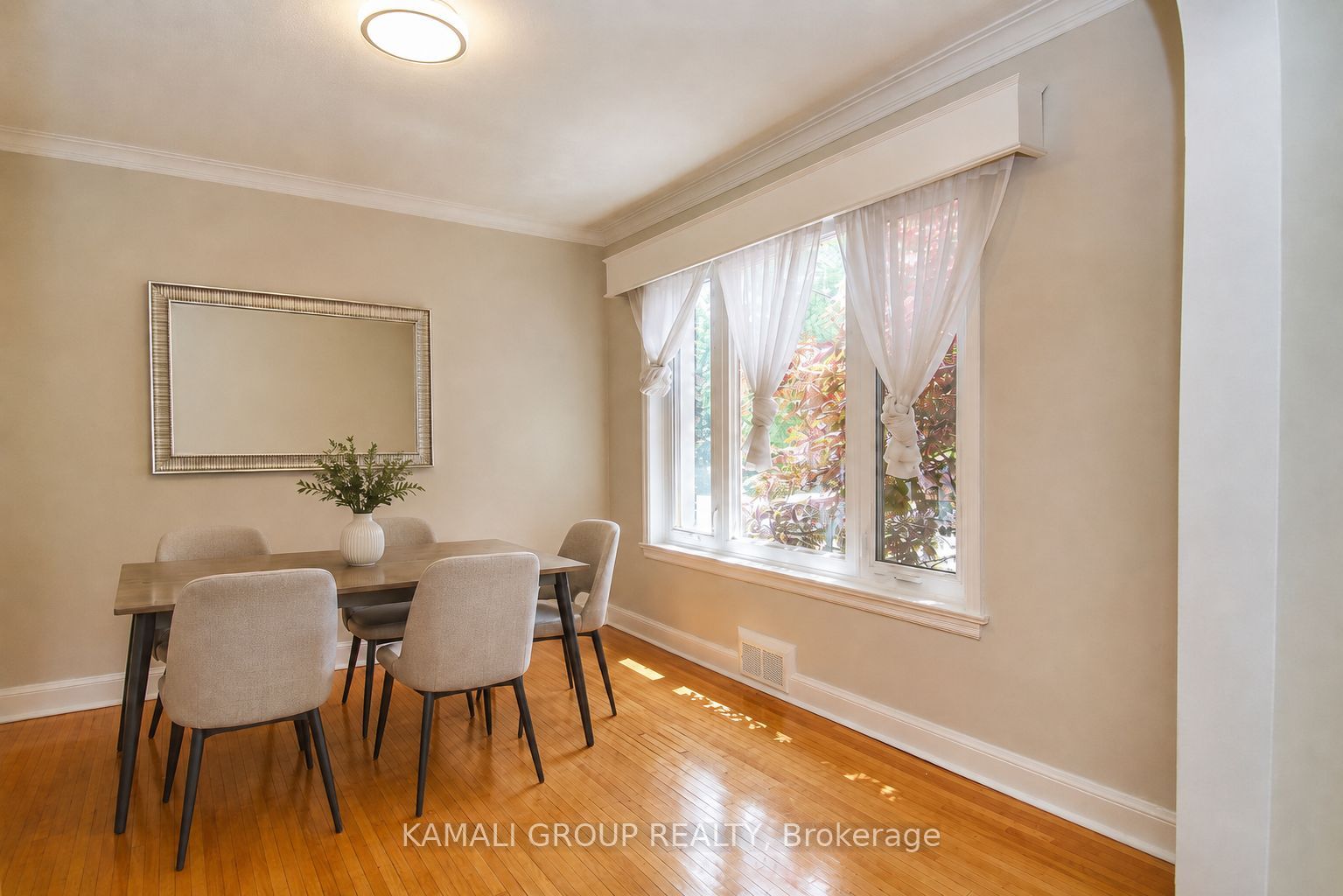 138 Johnston Avenue MAIN, Toronto, ON M2N 1H2 photo 5