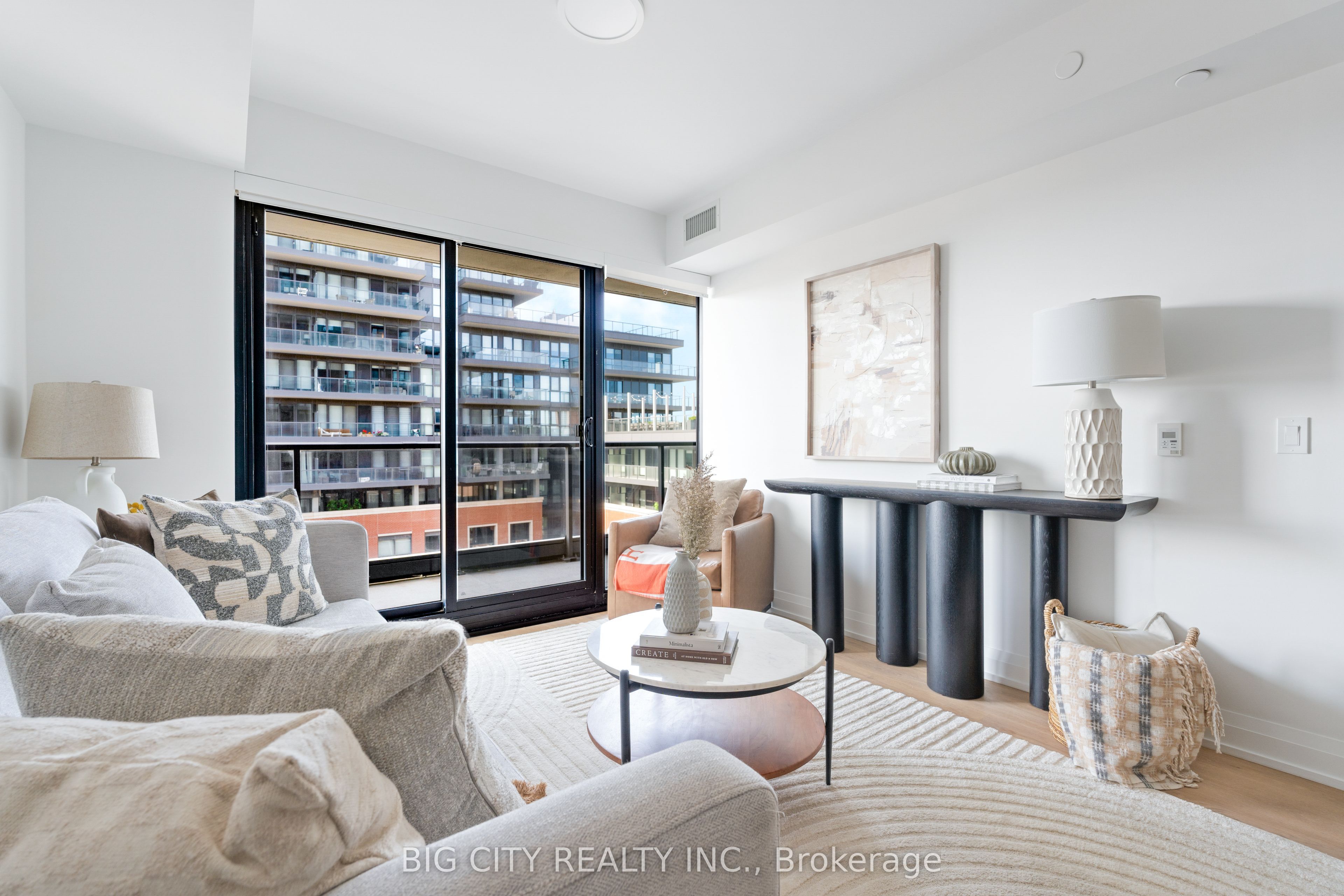 36 Brentcliffe Road 902, Toronto, ON M4G 0E1 photo 3