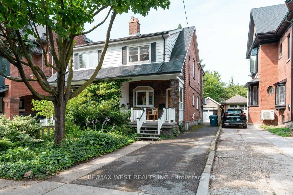 40 Delaware Avenue, Toronto, ON M6H 2S7