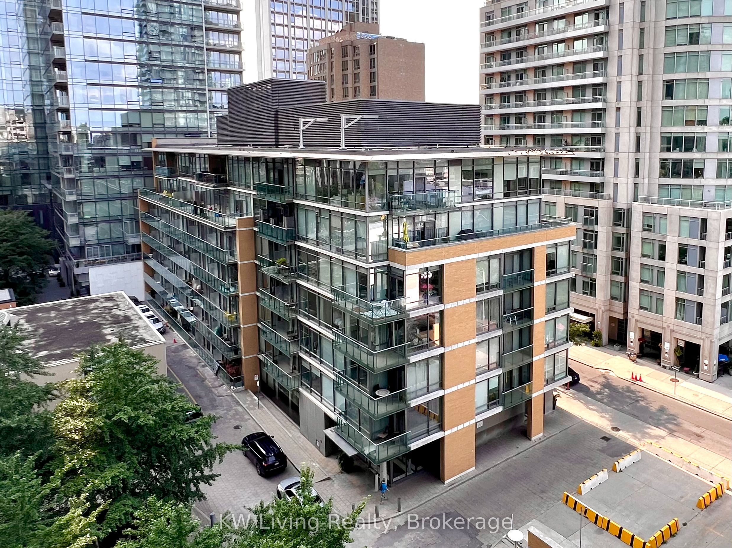 21 Scollard Street 203, Toronto, ON M5R 1G1