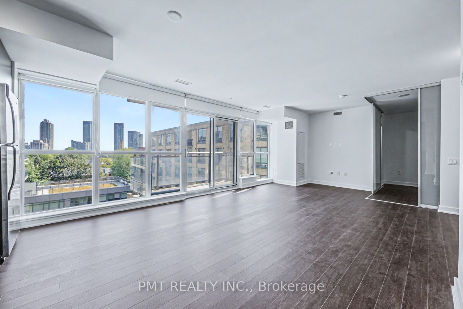 775 King Street W 514, Toronto, ON M5V 2K3 photo 4