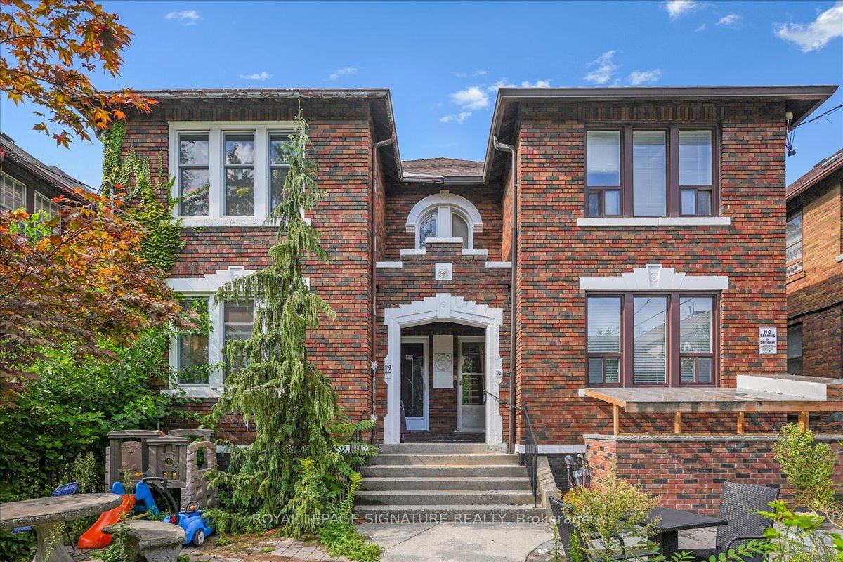 12 Castle View Avenue Lower, Toronto, ON M5R 1Y9