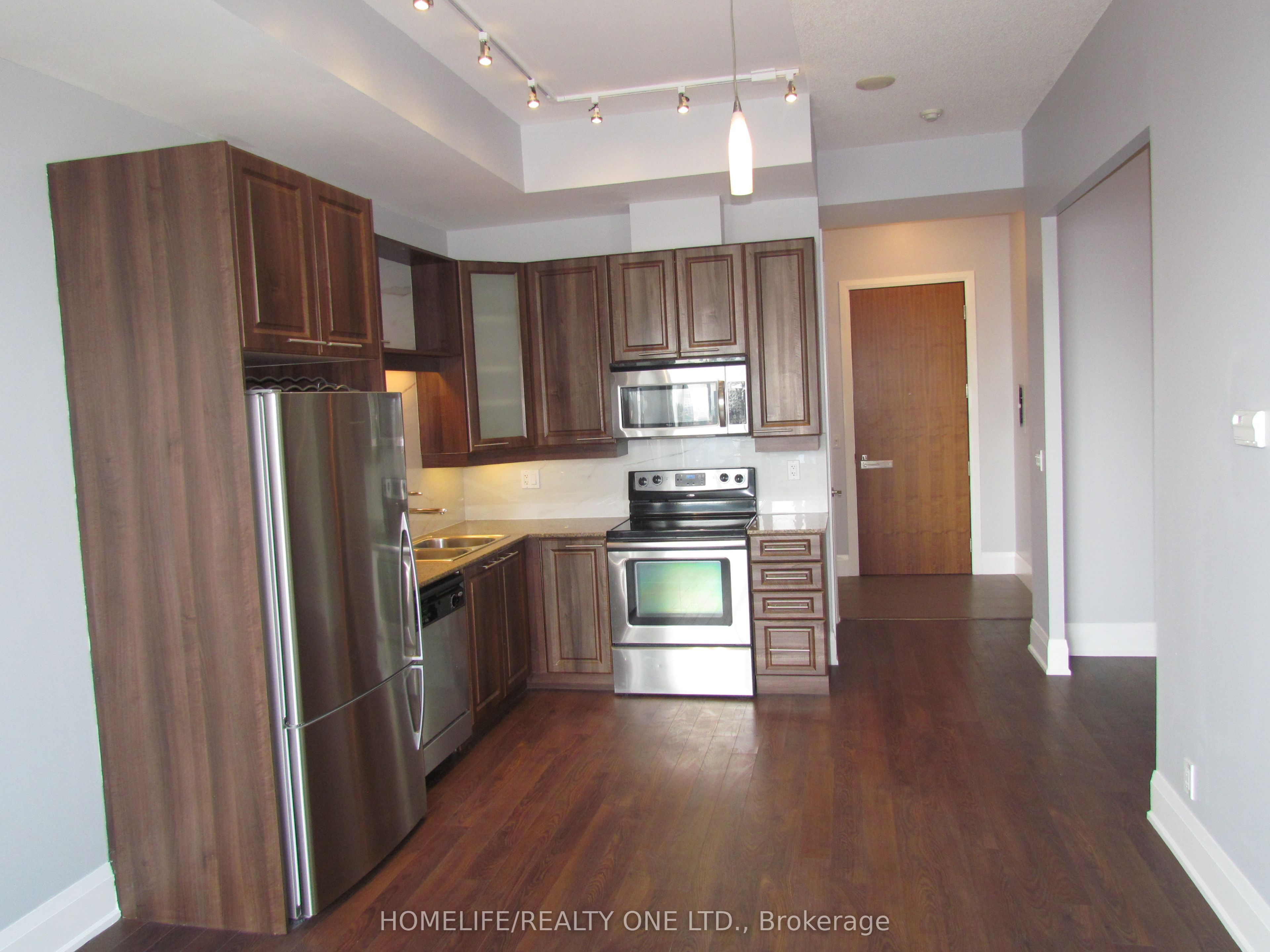 500 Sherbourne Street S 3104, Toronto, ON M4X 1L1 photo 2