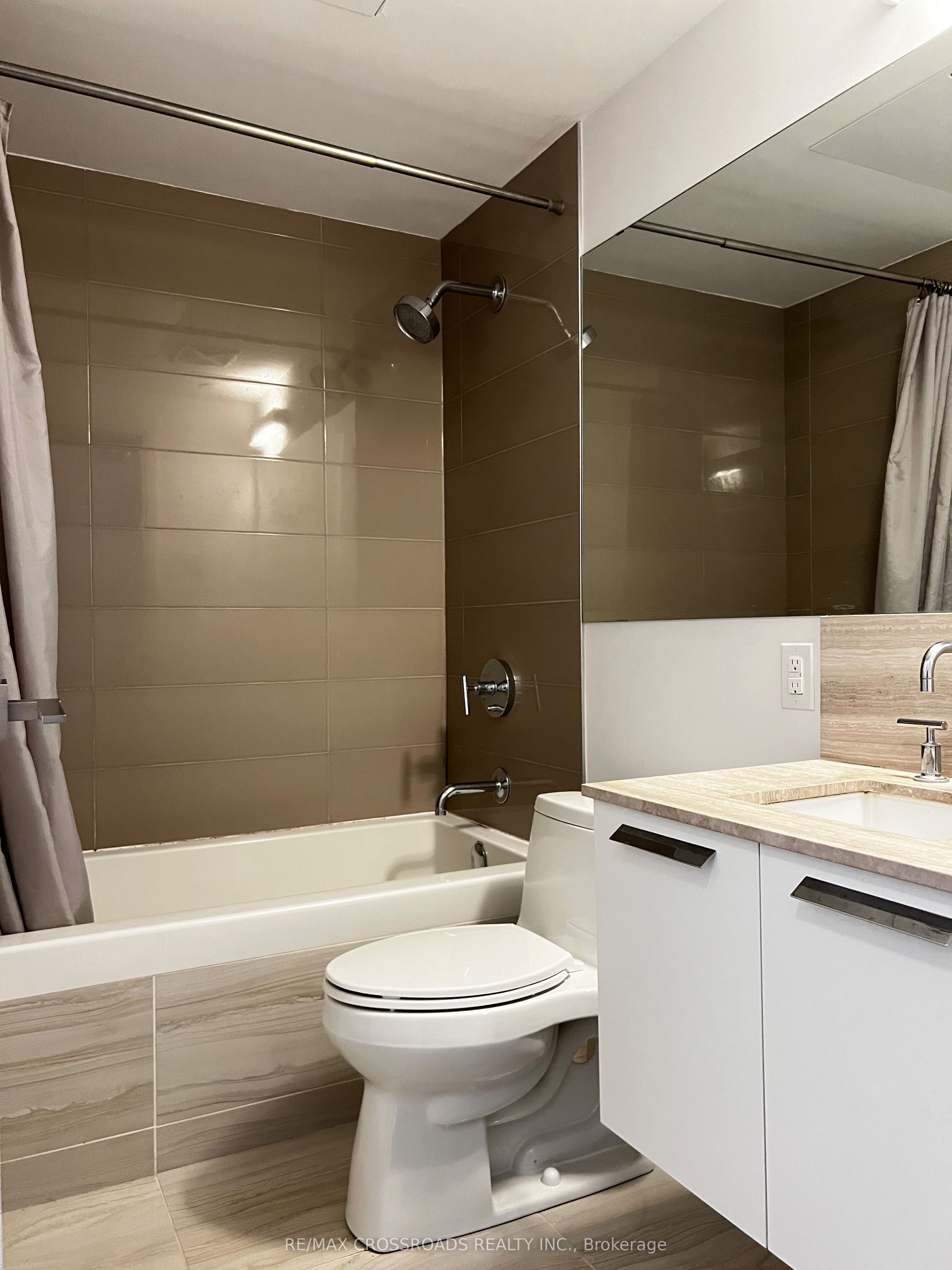 50 Charles Street E 1602, Toronto, ON M4Y 1T1 photo 4