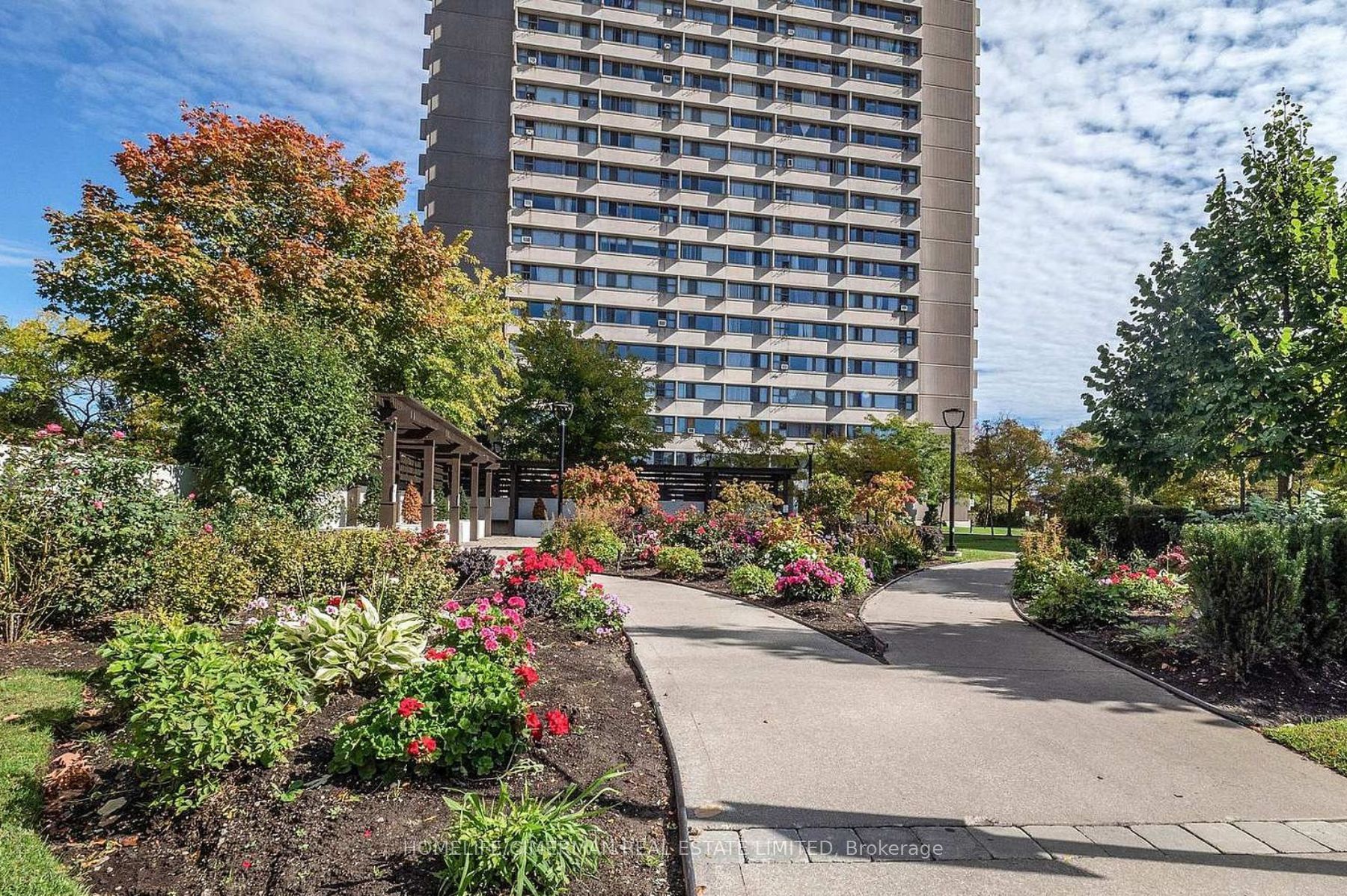 735 Don Mills Road 706, Toronto, ON M3C 1S9 photo 3