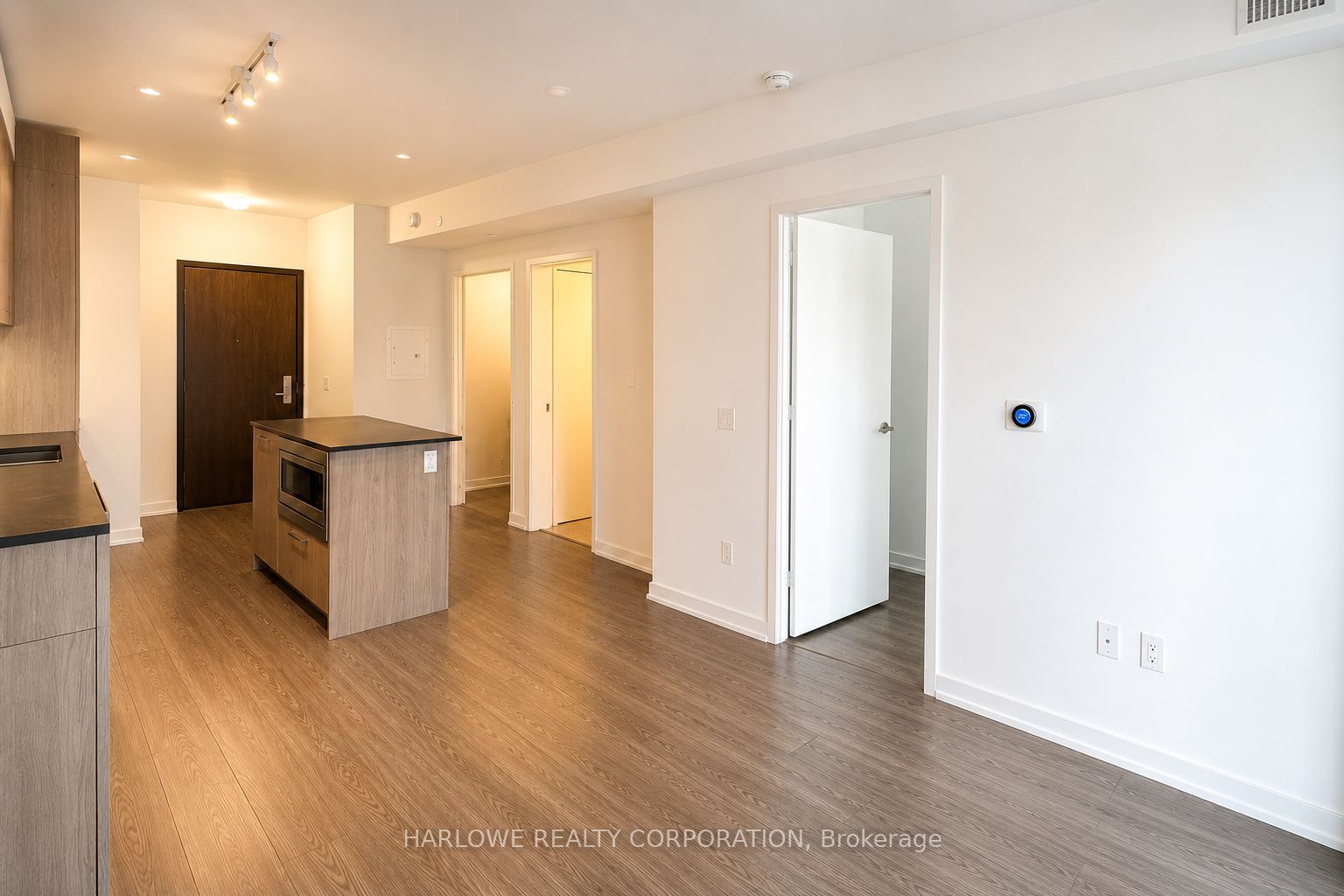 1 Yorkville Avenue 2012, Toronto, ON M4W 0B1 photo 3