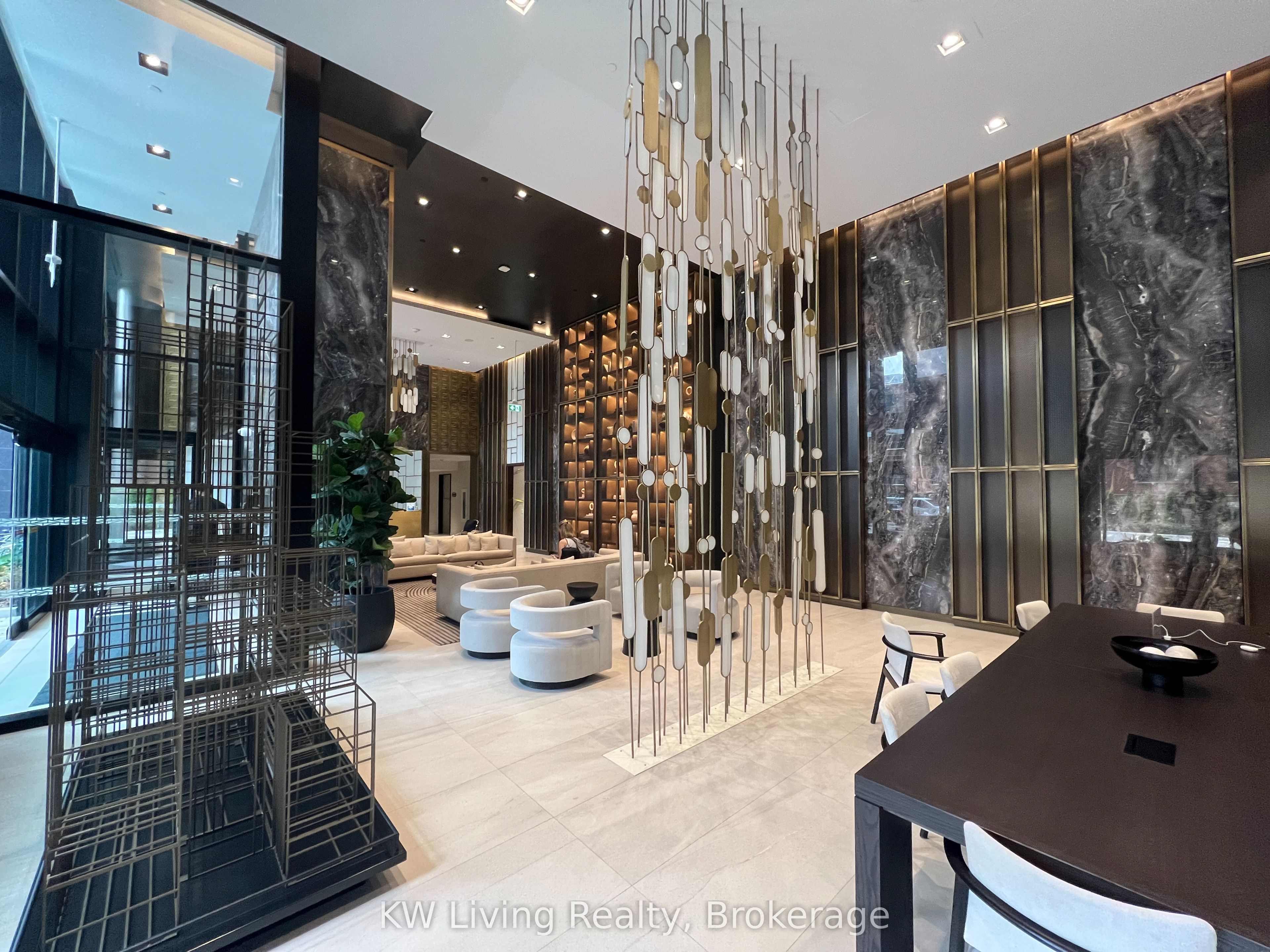 117 Broadway Avenue 201, Toronto, ON M4P 1V3 photo 2