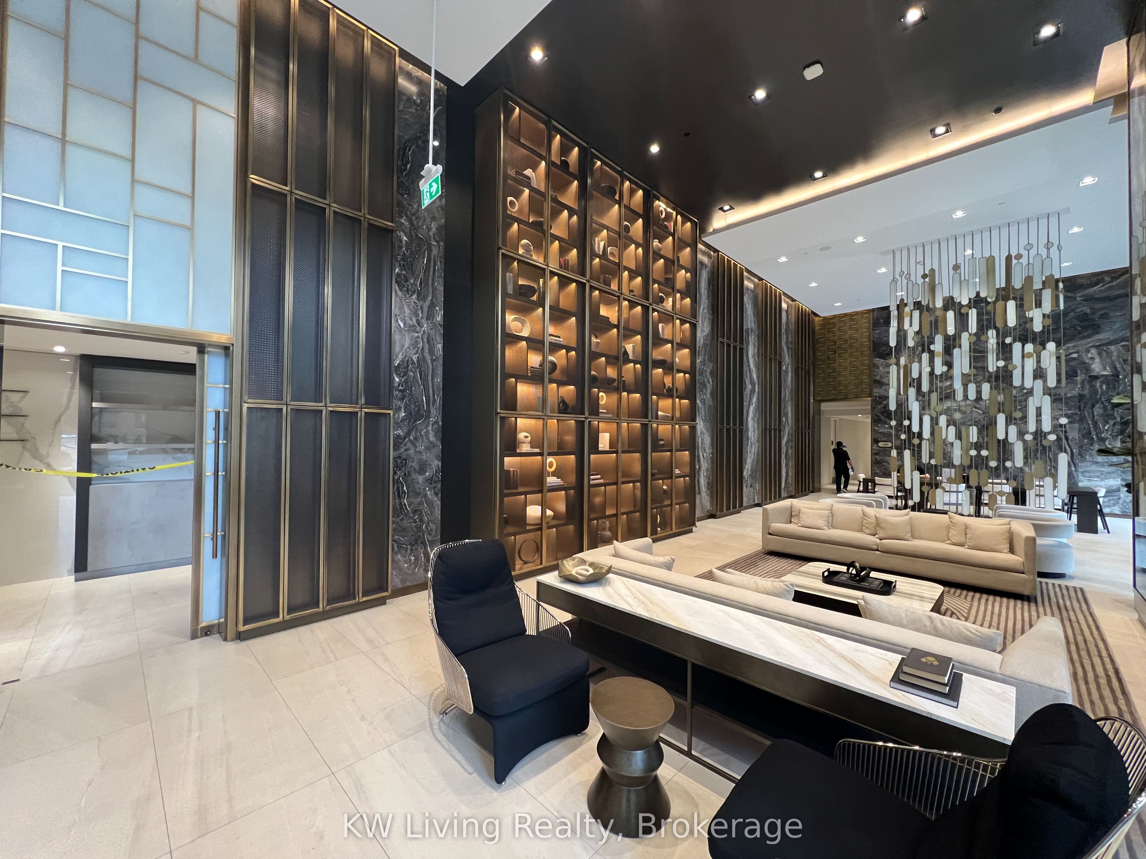 117 Broadway Avenue 201, Toronto, ON M4P 1V3 photo 3