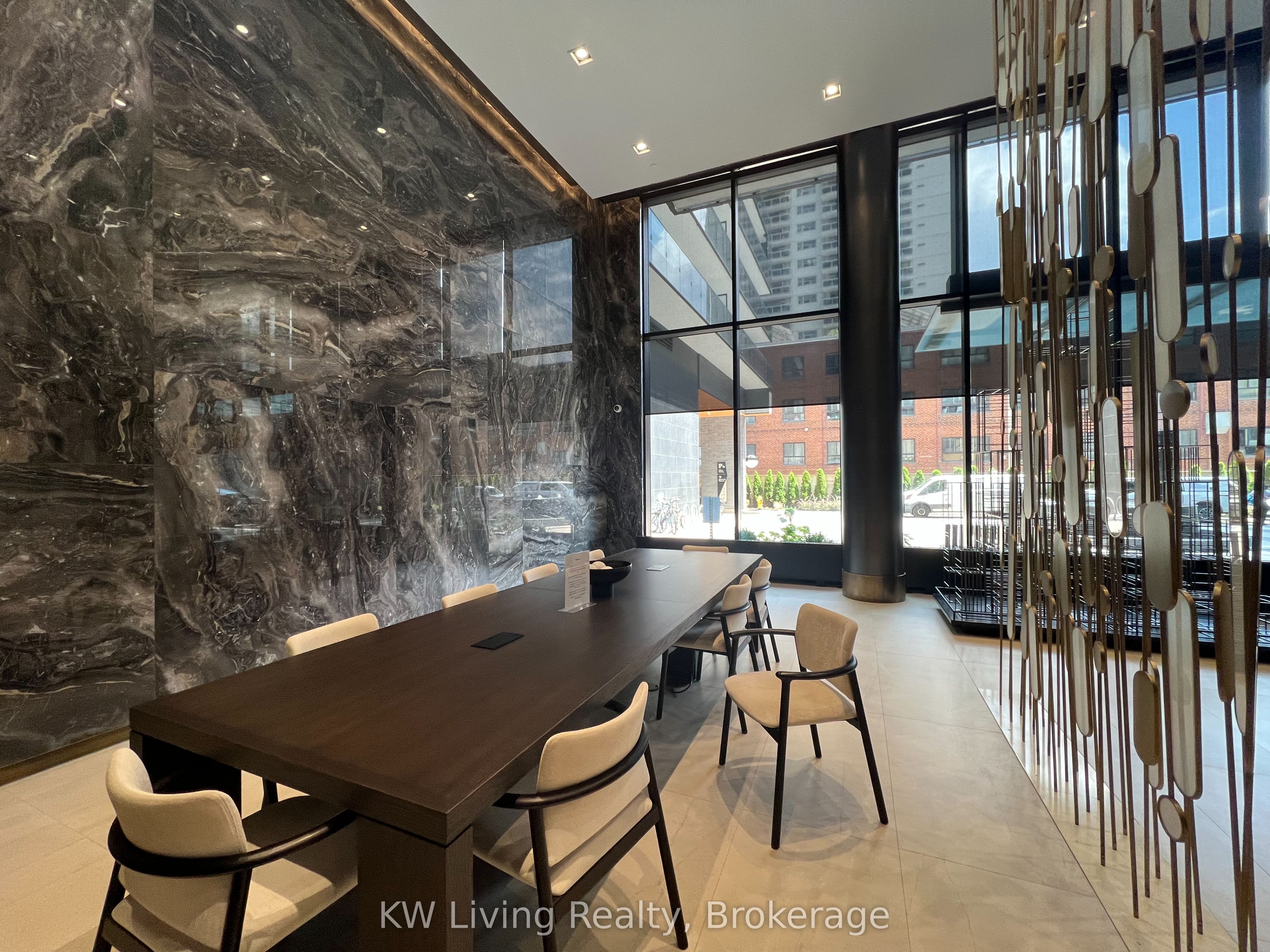 117 Broadway Avenue 201, Toronto, ON M4P 1V3 photo 5
